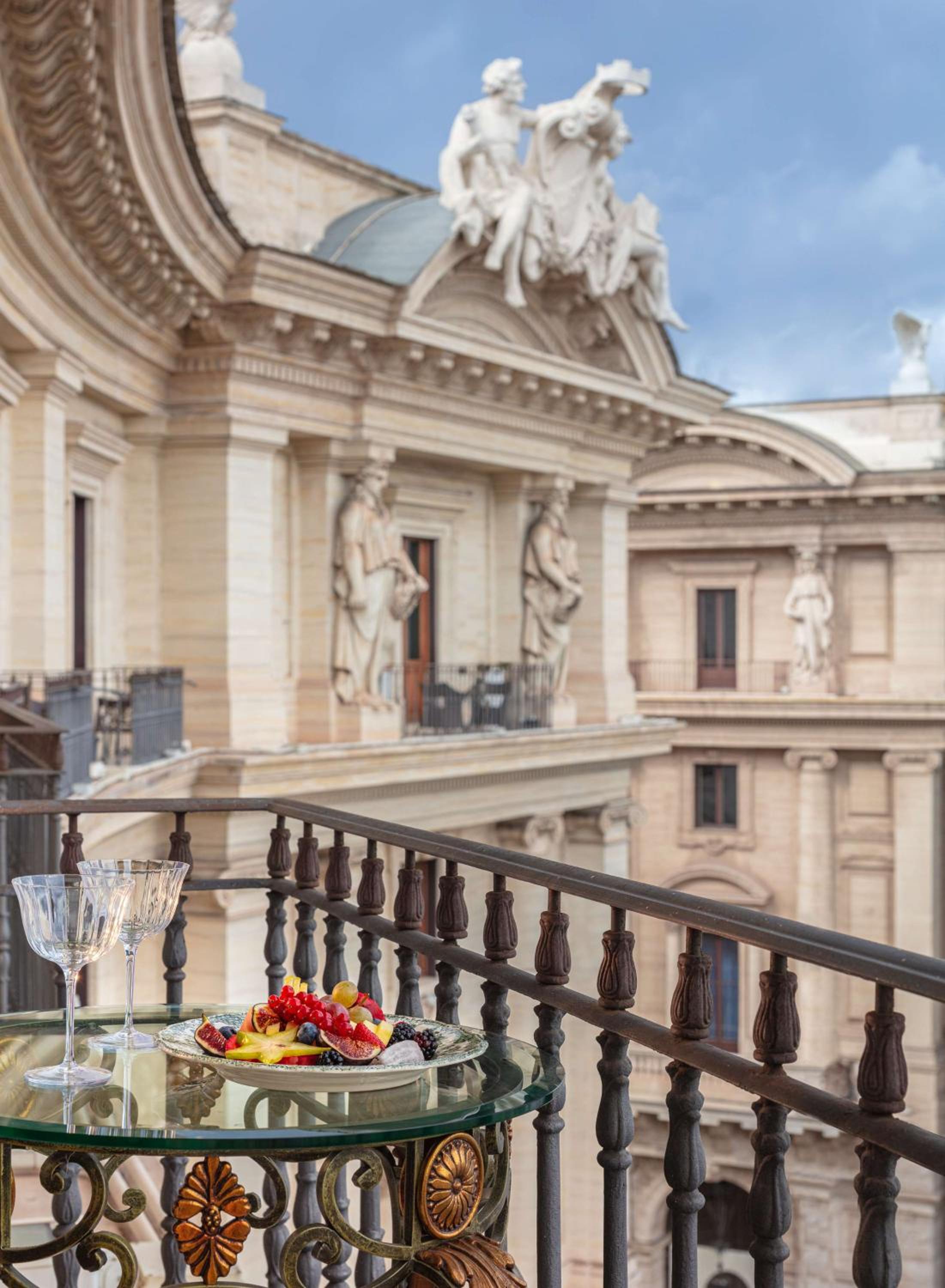 Junior Suite Piazza View