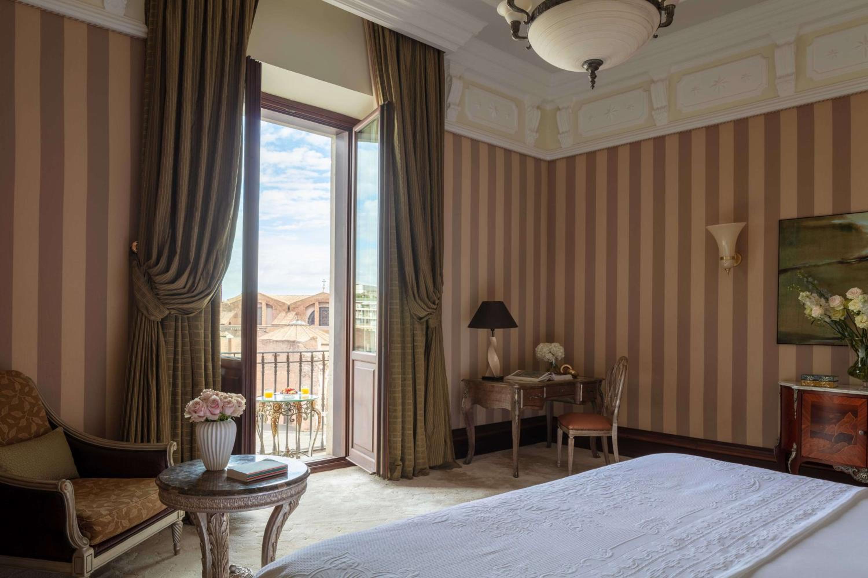Junior Suite Piazza View
