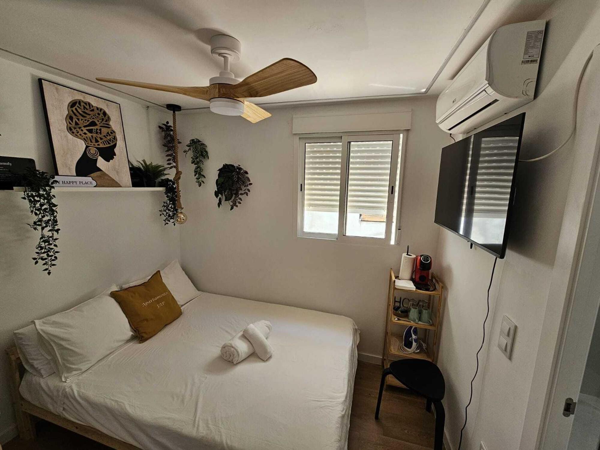Double Room with Private Bathroom photo 2