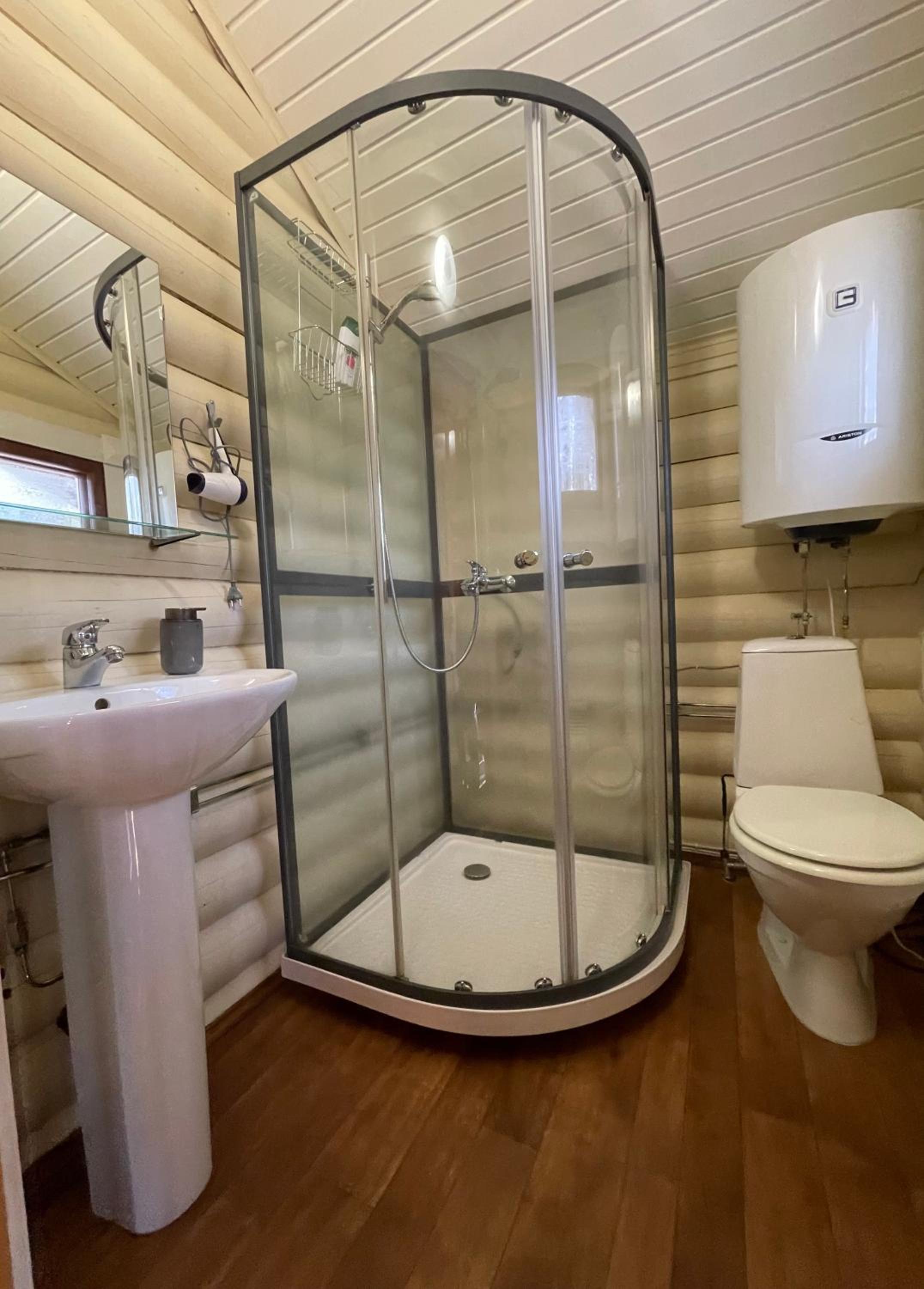 One-Bedroom Chalet - Photo 2