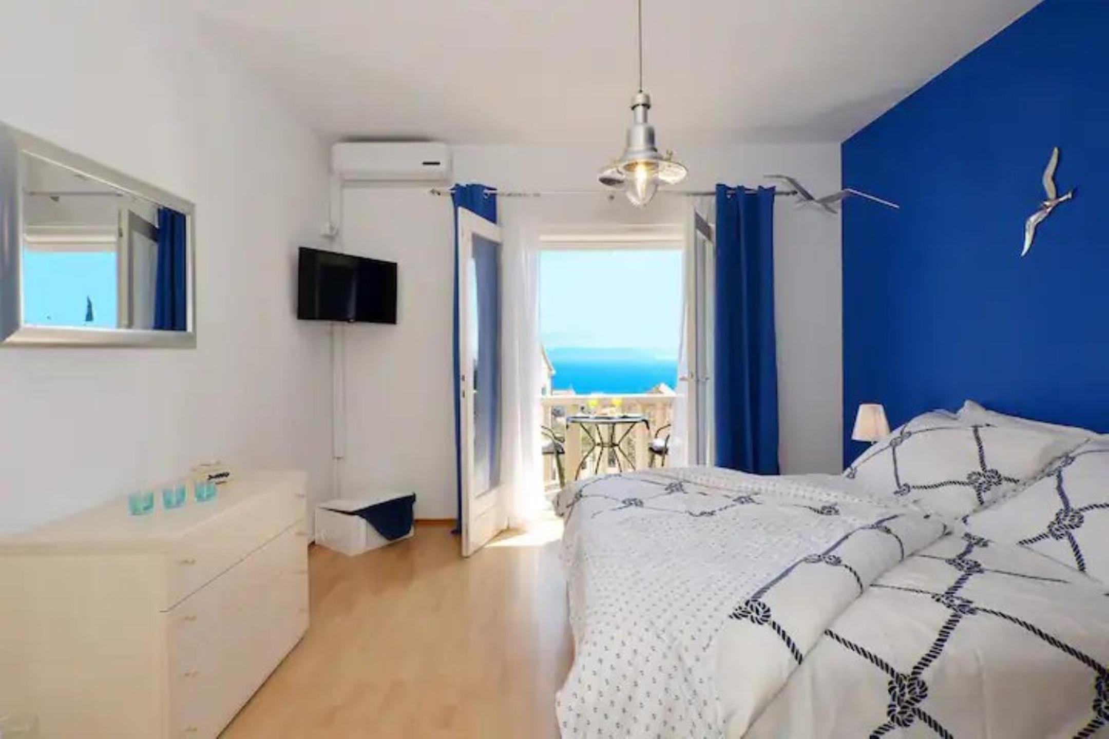 Studio with Sea View photo 1