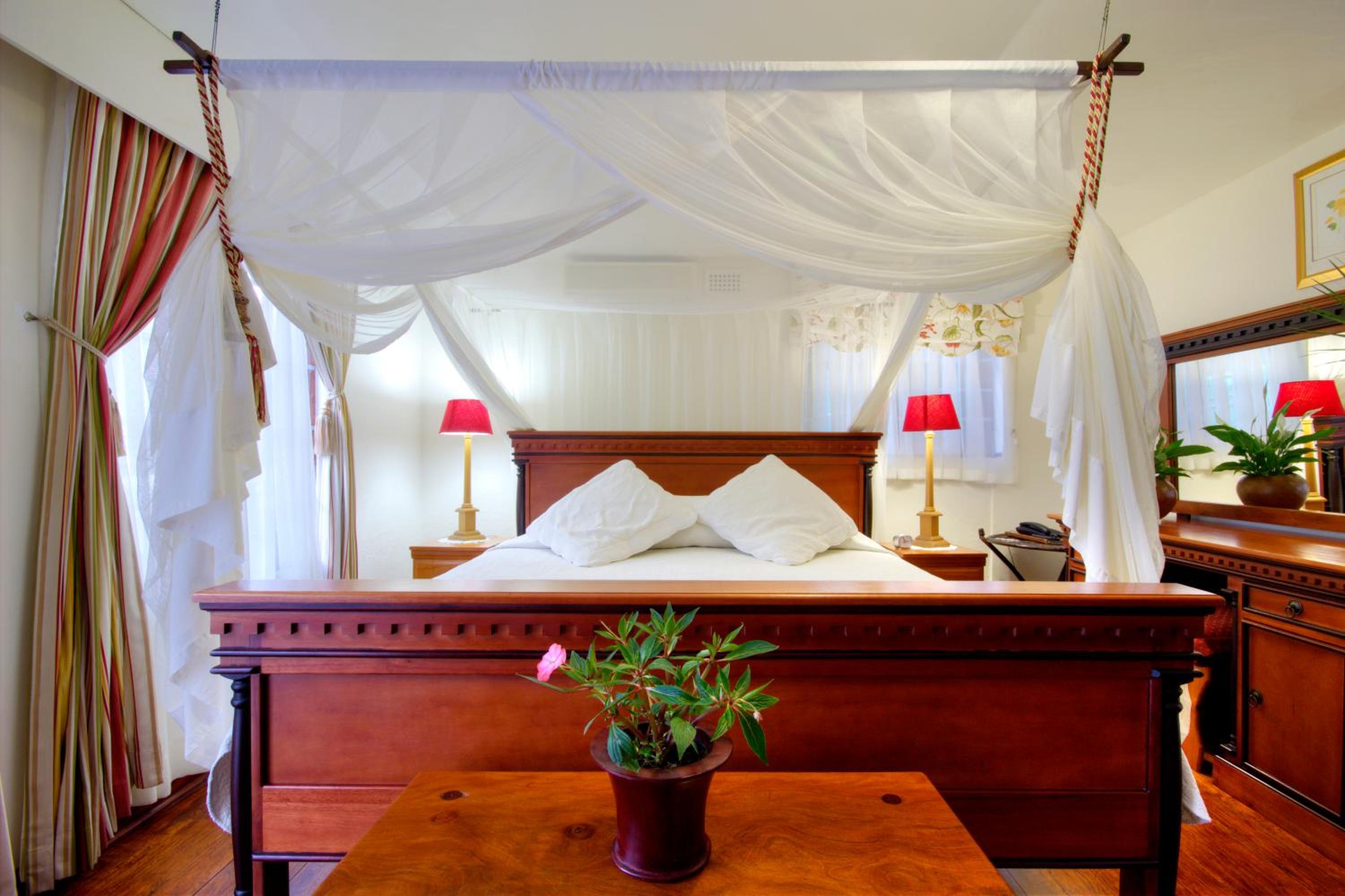 Deluxe King Room with Private Entrance