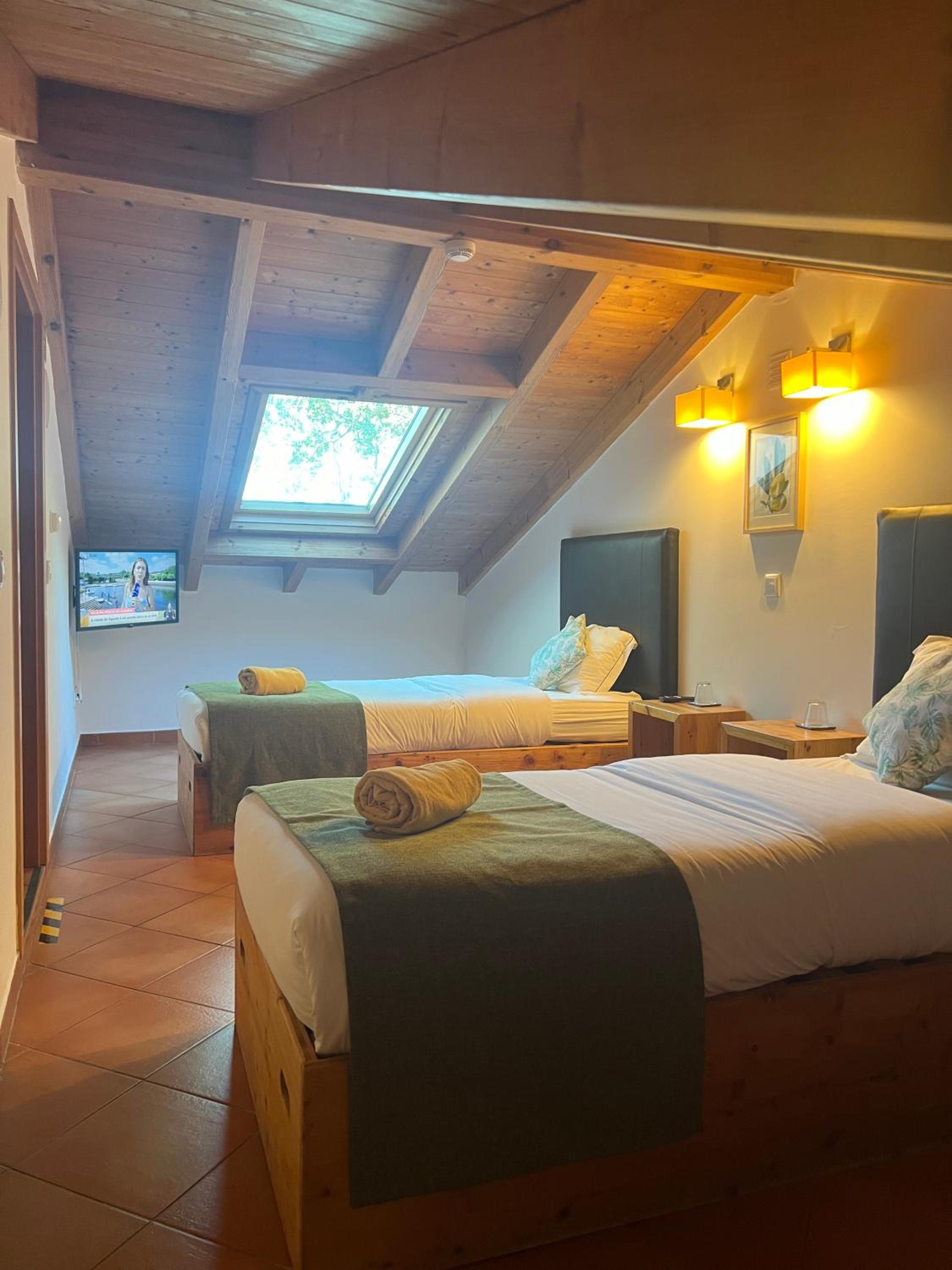 Family Room (2 Adults + 2 Children) with Balcony and Panoramic View
