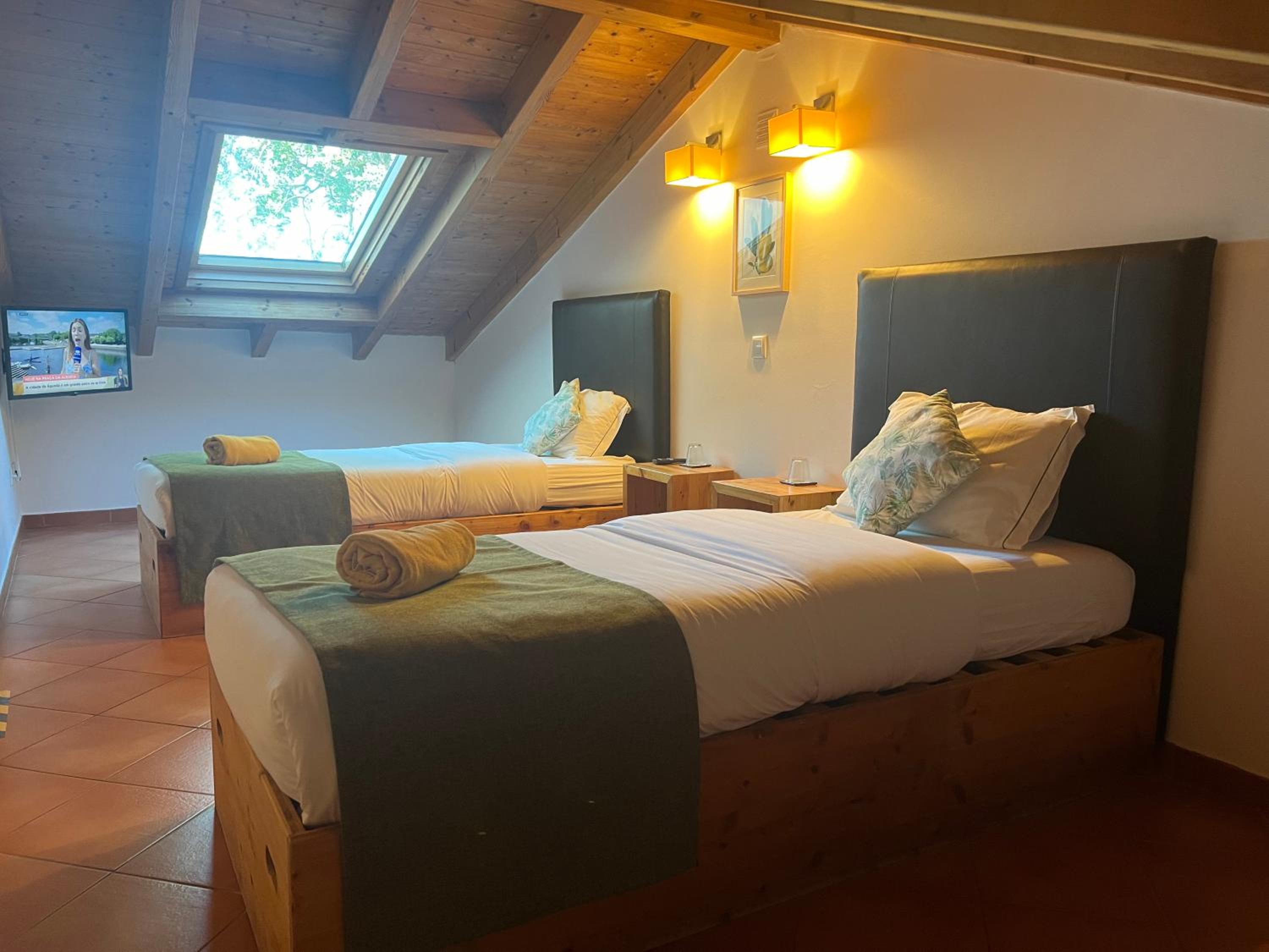Family Room (2 Adults + 2 Children) with Balcony and Panoramic View photo 2