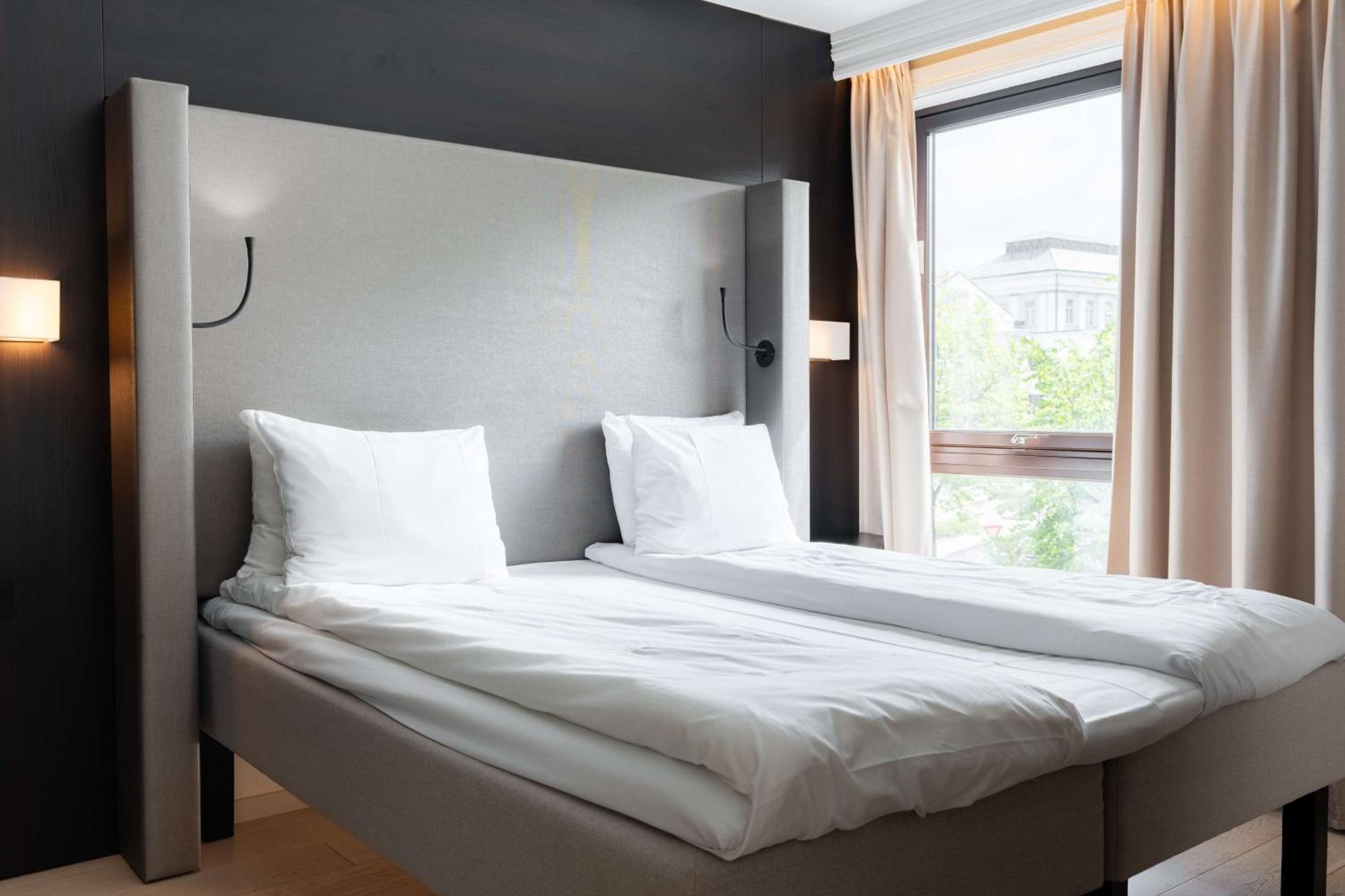 Standard Twin Room - Photo 1