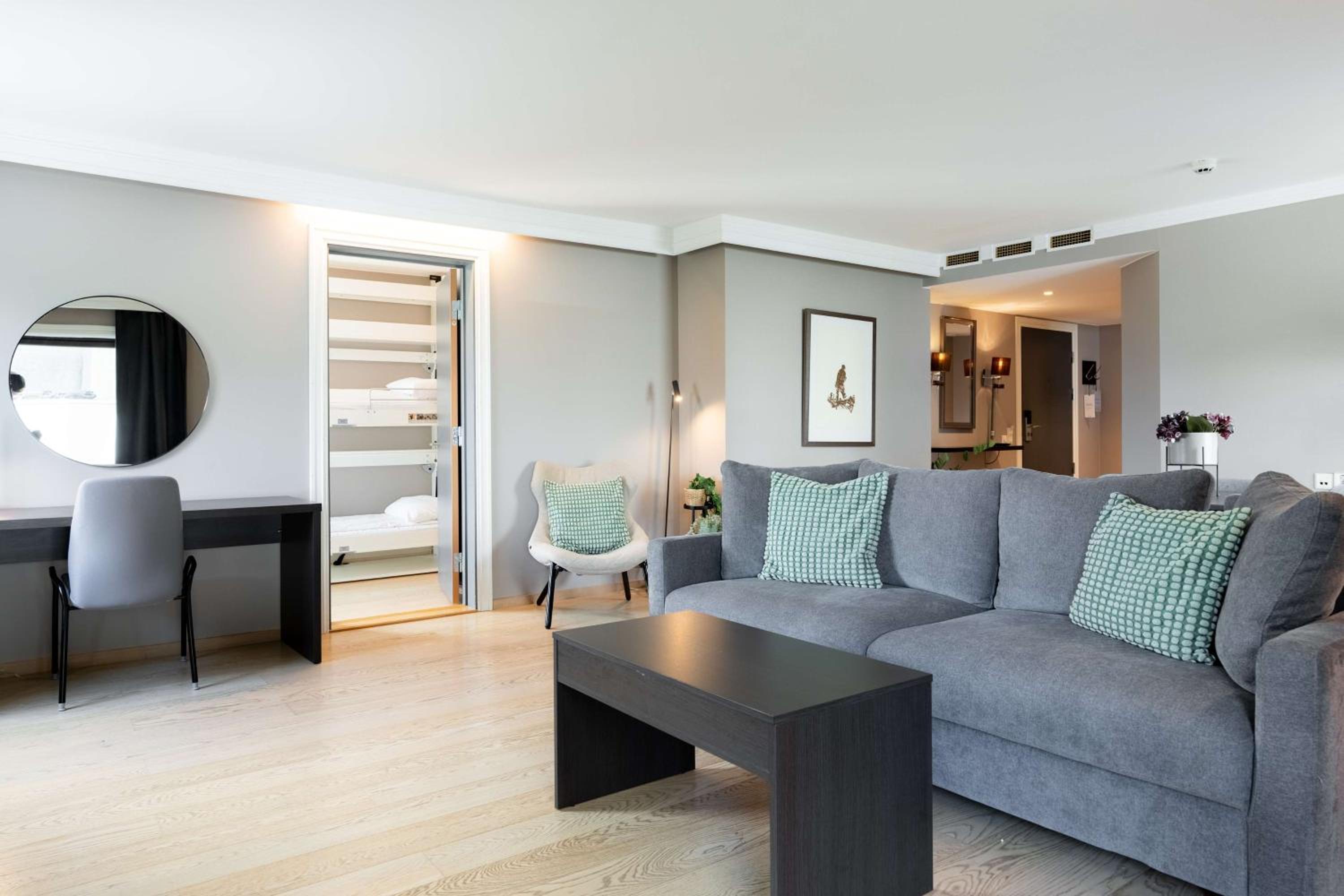 King Suite - Photo 1