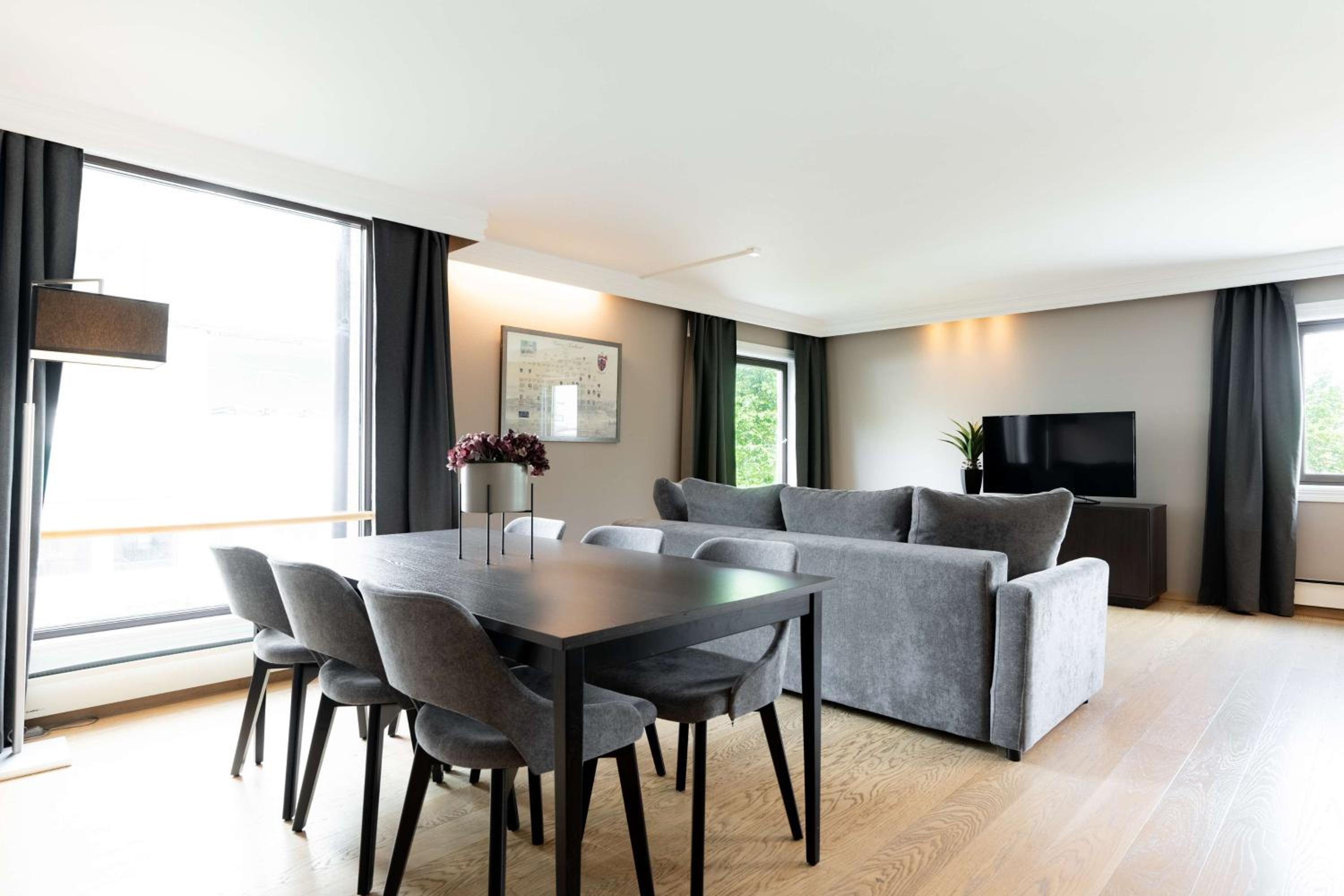 King Suite - Photo 8