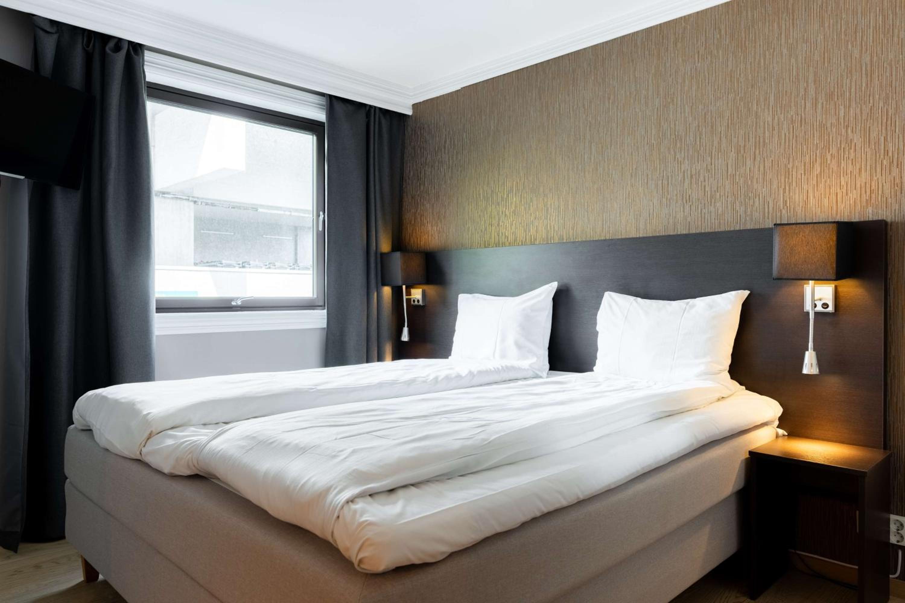King Suite - Photo 10