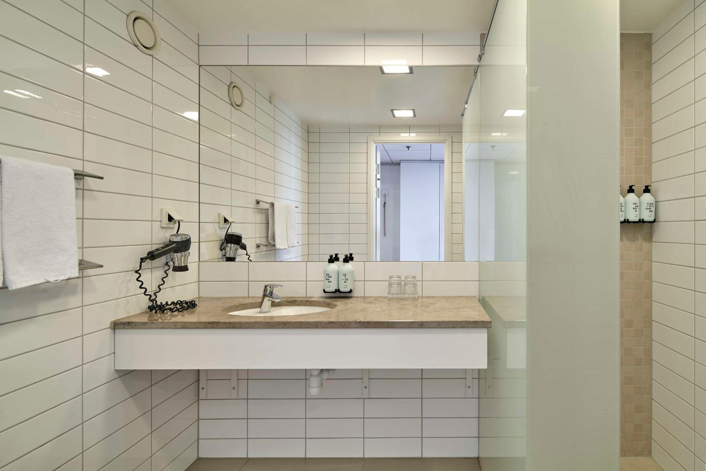 Superior King Plus Room - Photo 2