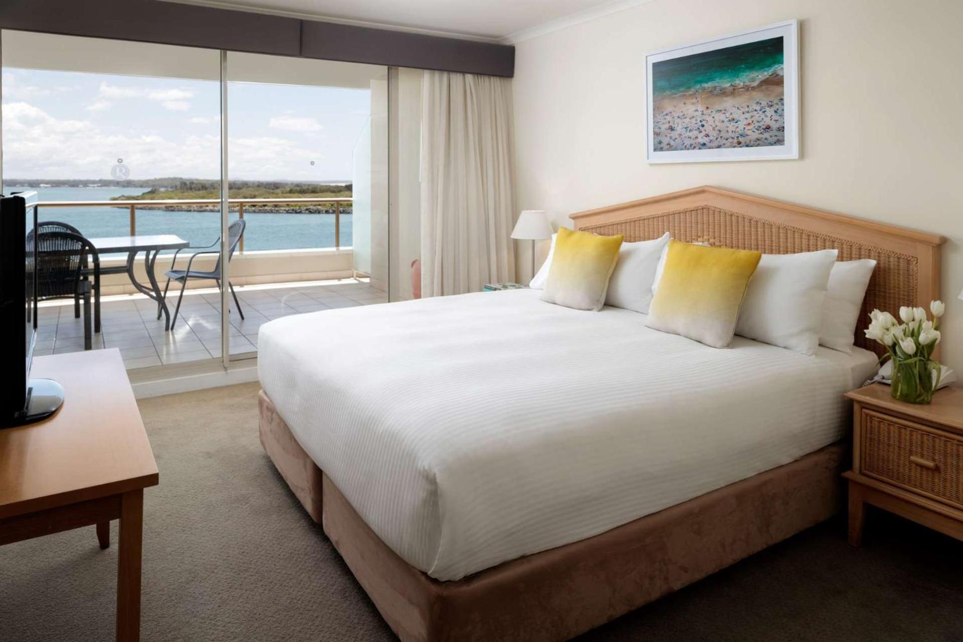 Two-Bedroom Apartment with Water View - Photo 1