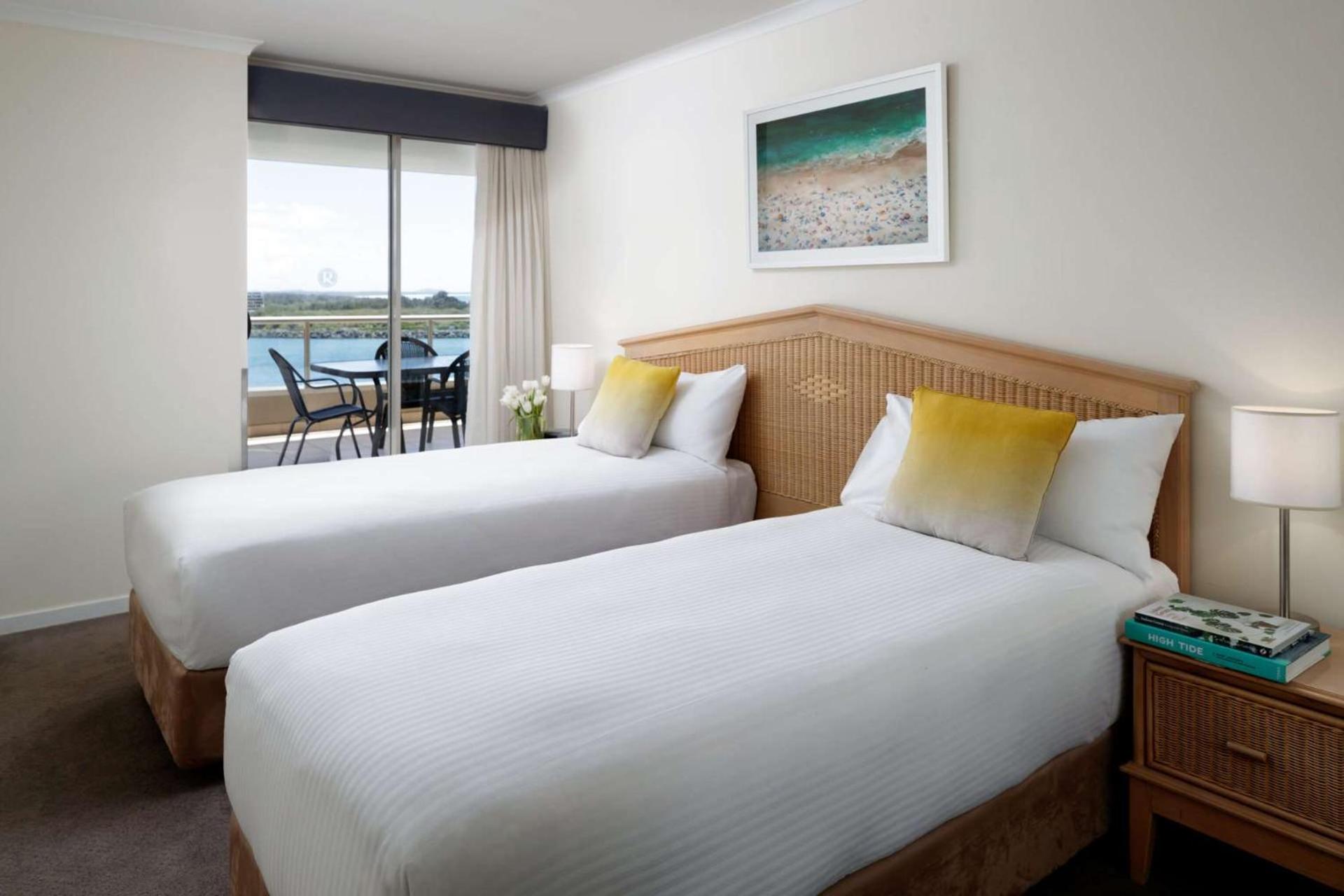 Two-Bedroom Apartment with Water View - Photo 4