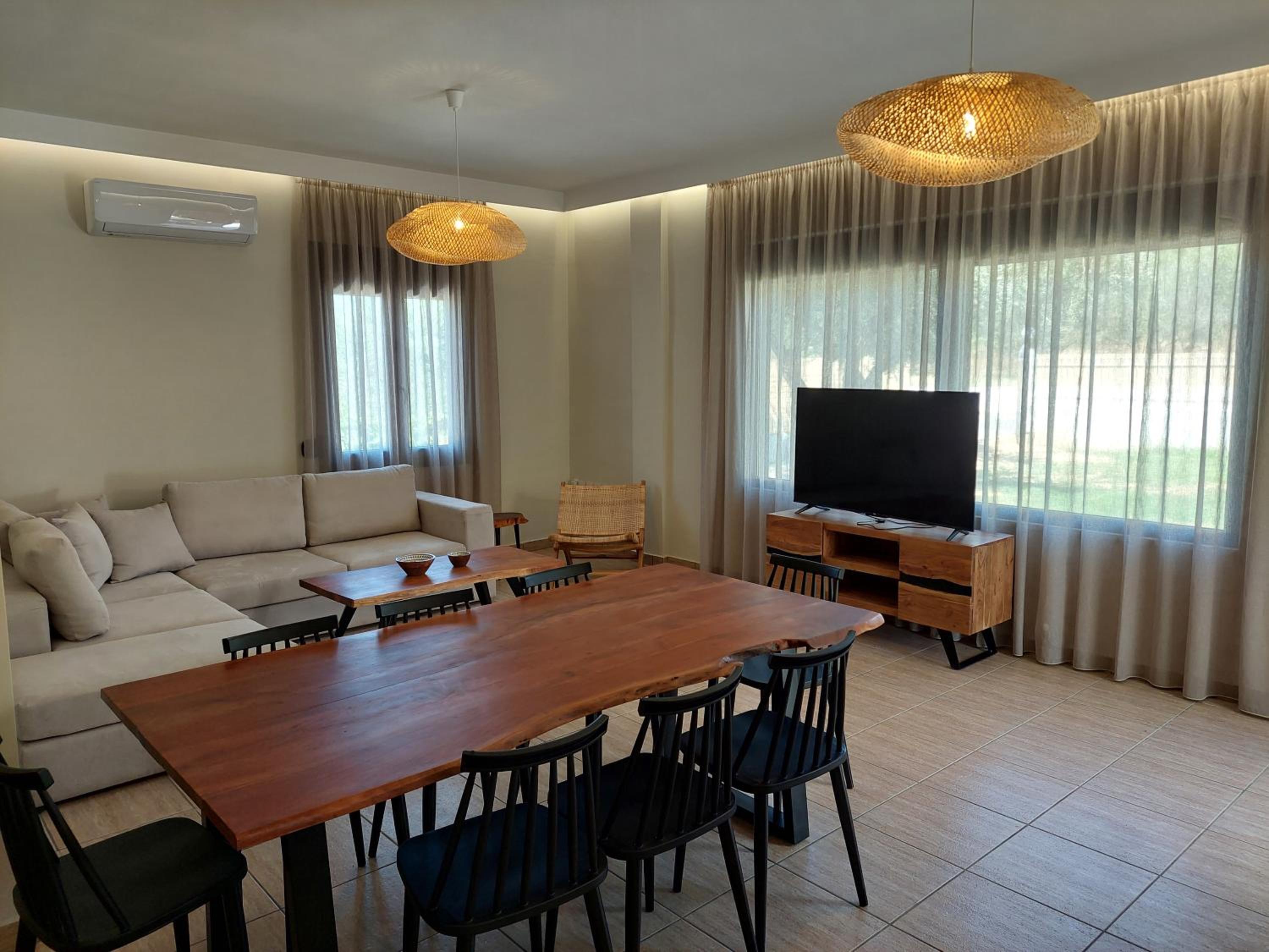 Three-Bedroom Villa photo 1