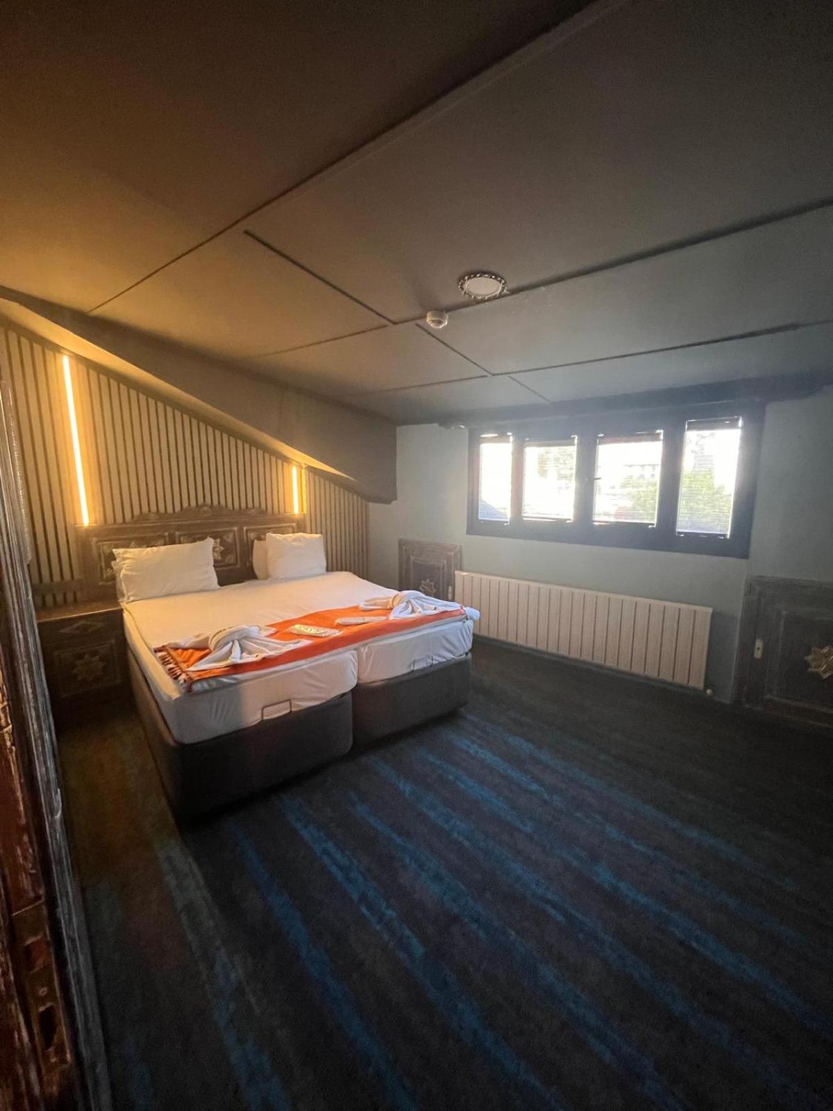 Economy Double Room photo 3