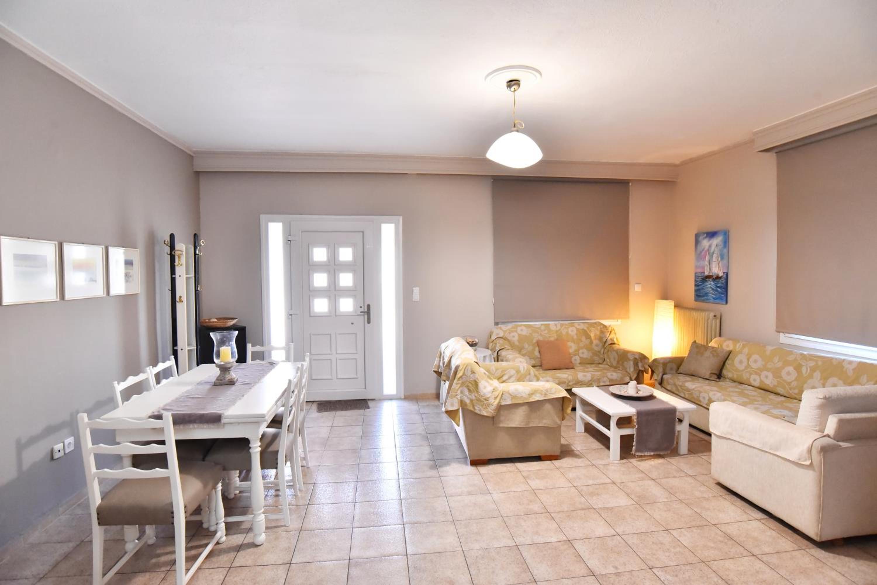 Two-Bedroom House photo 2
