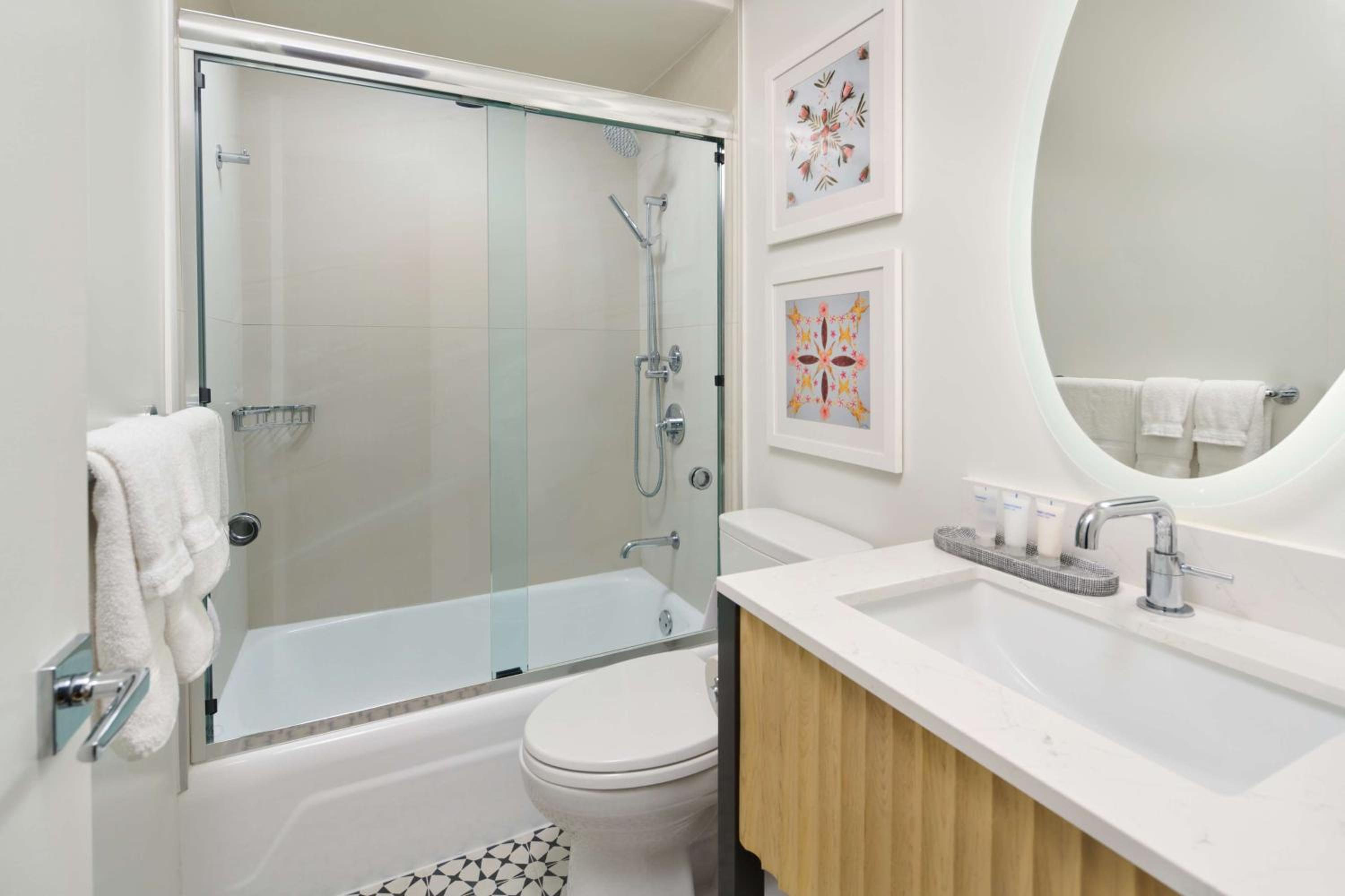 One Bedroom Suite  - Photo 4