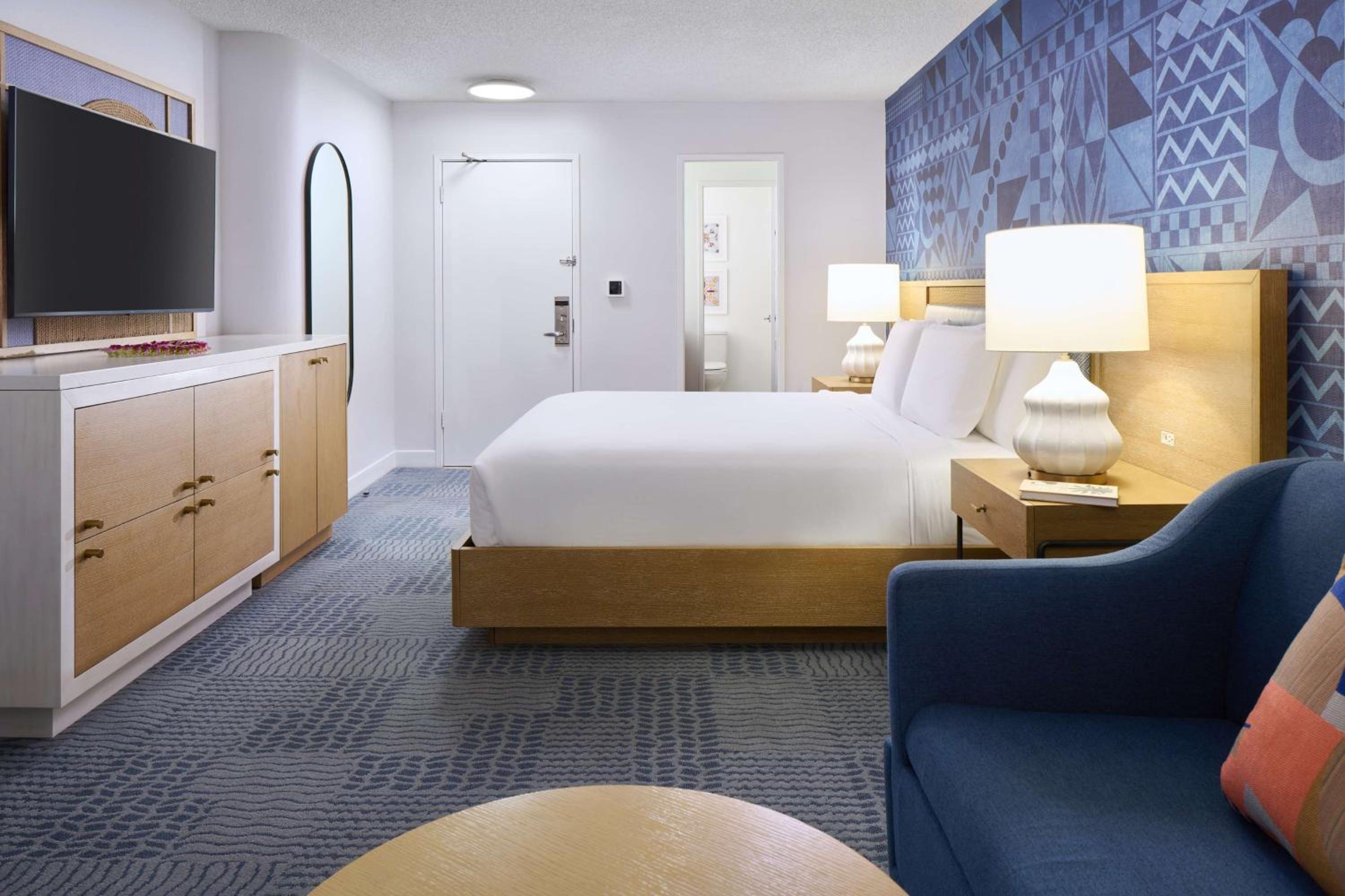 Waikiki View with One King Bed - Photo 2