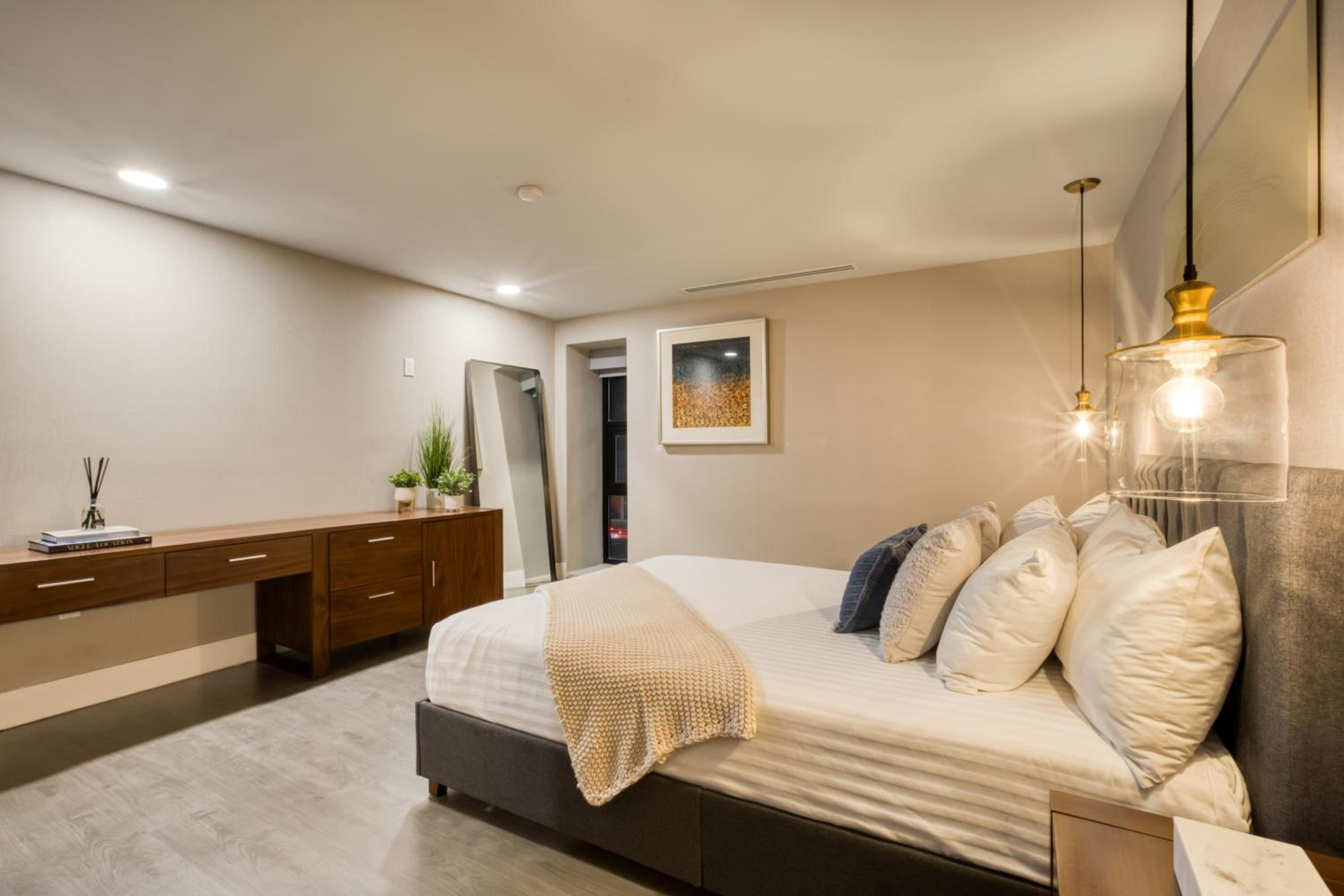 Stylish Apartment - Photo 6