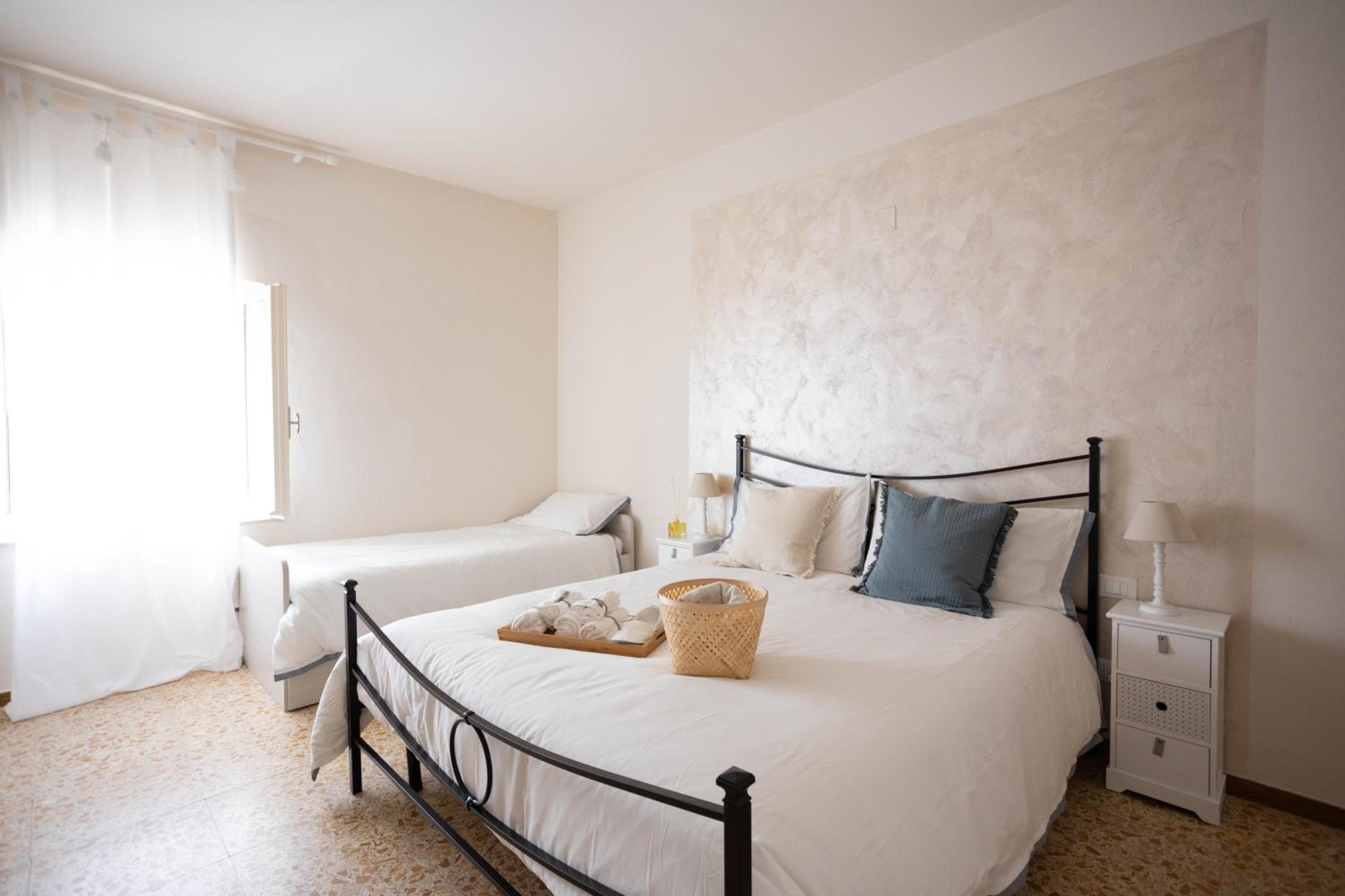 Double Room with Private Bathroom photo 1