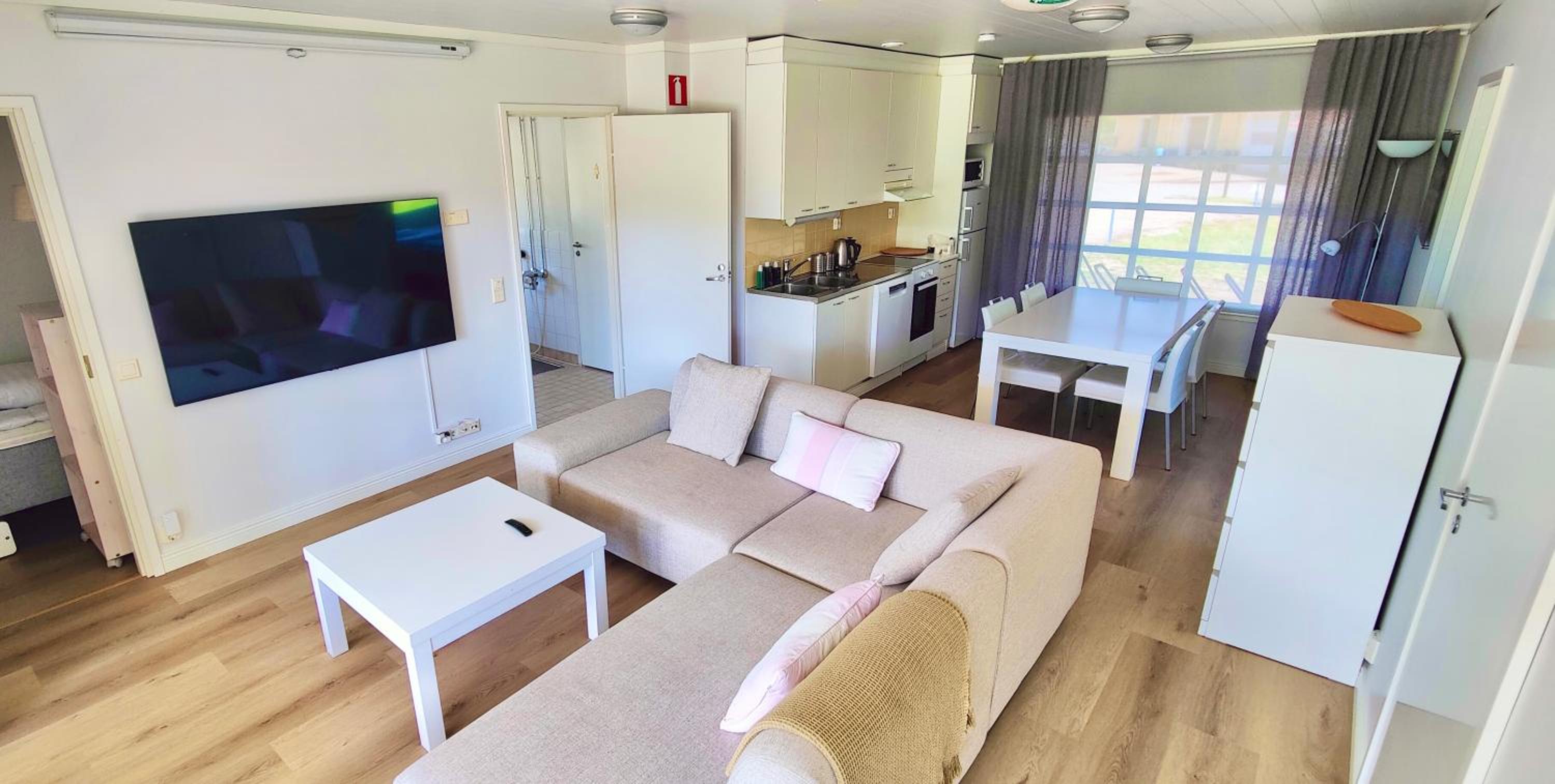Three-Bedroom Vacation Home  photo 2