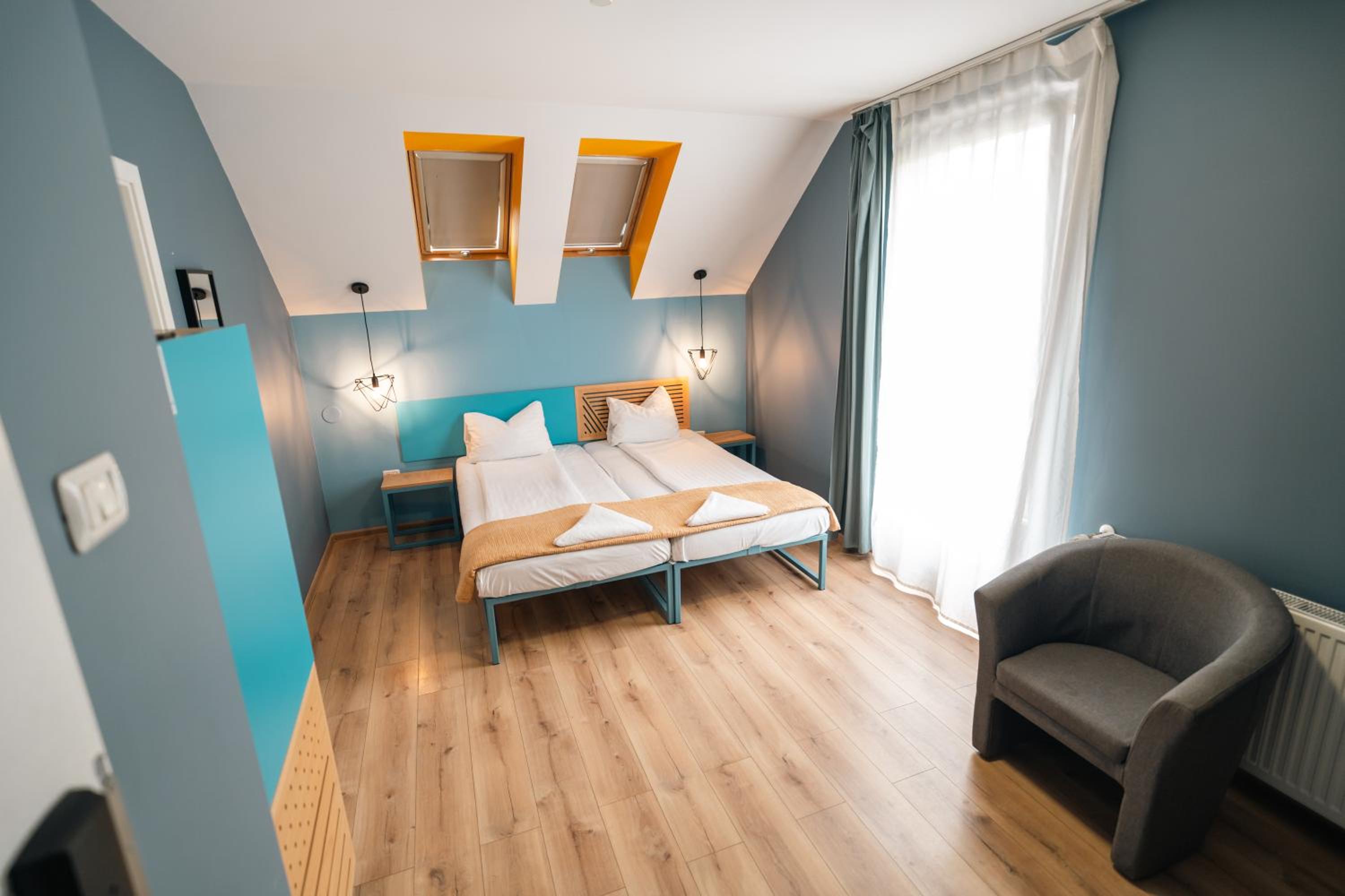 Double Room - Photo 9