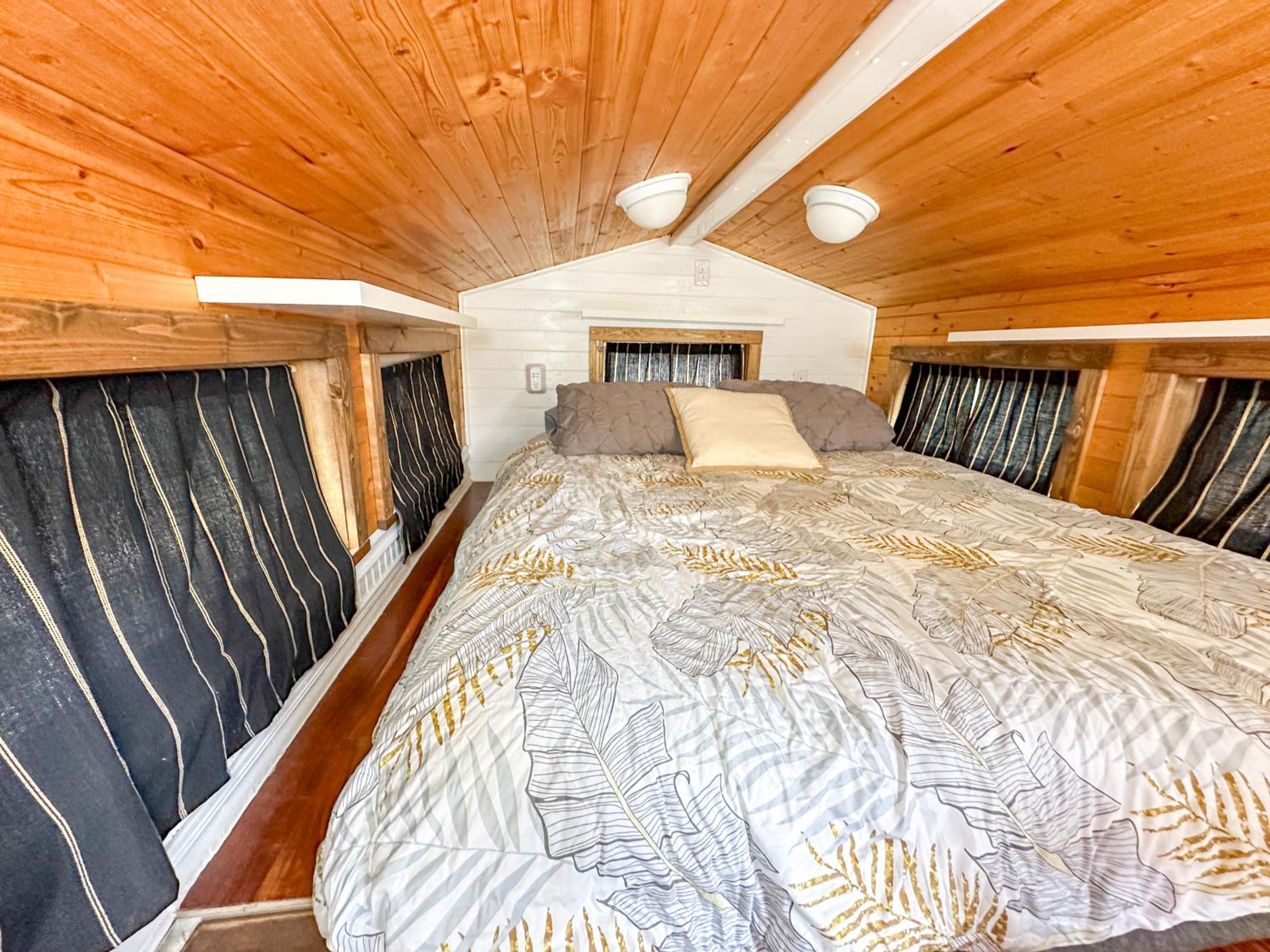 One-Bedroom House photo 1