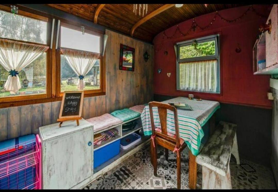 Three-Bedroom Cottage photo 2