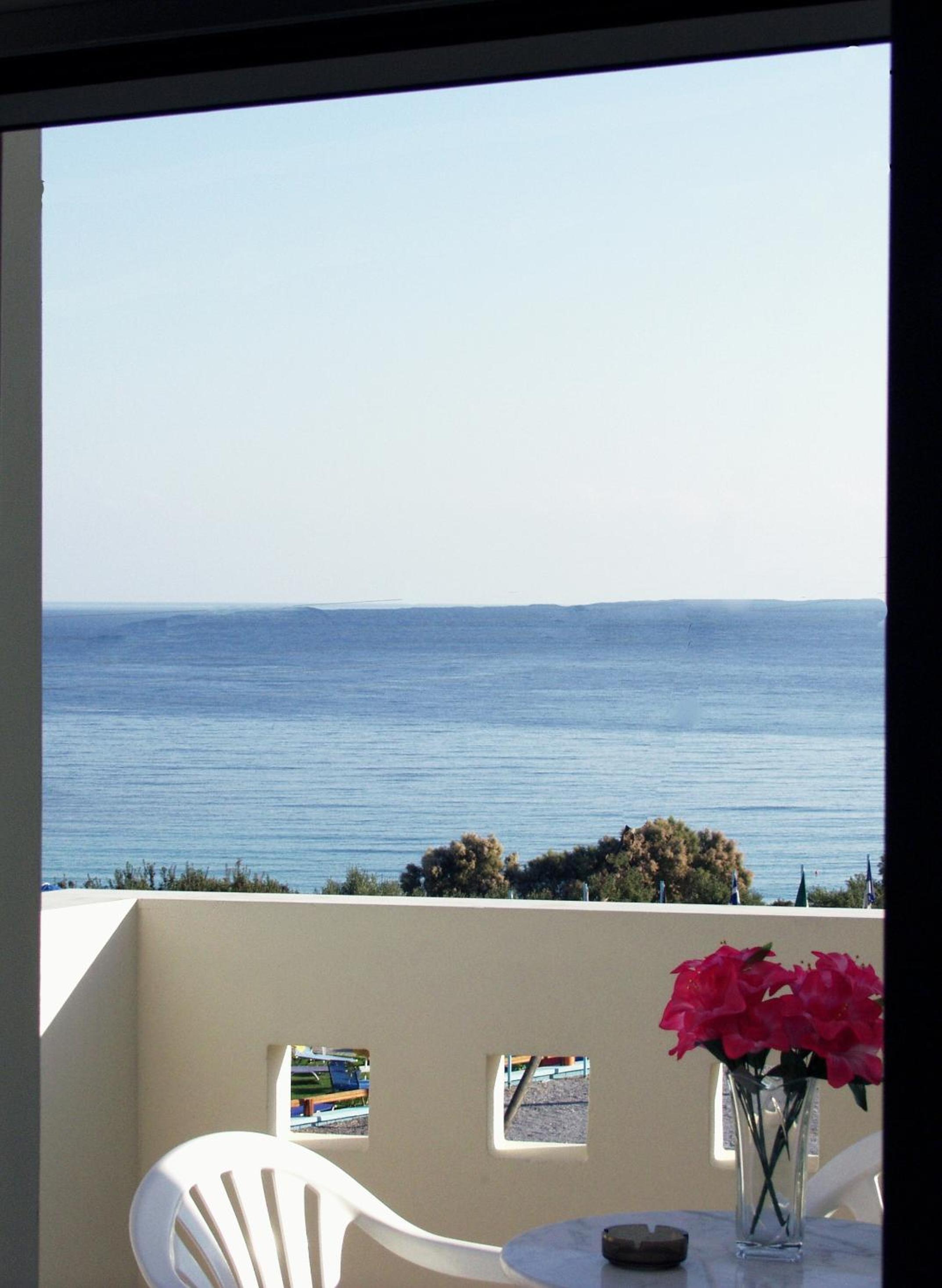 One Bedroom Apartment with Sea View photo 2