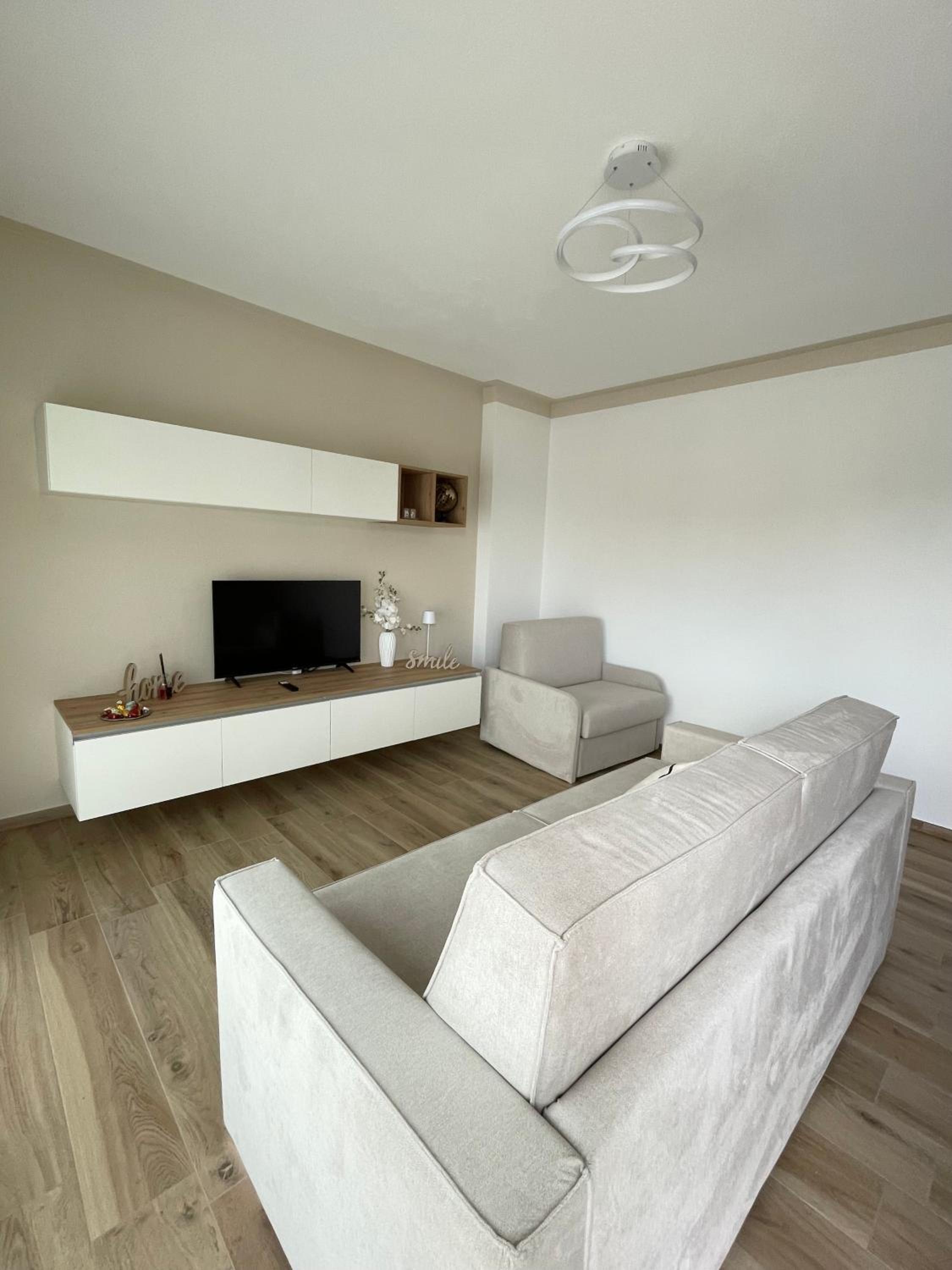 Superior One-Bedroom Apartment with Balcony
