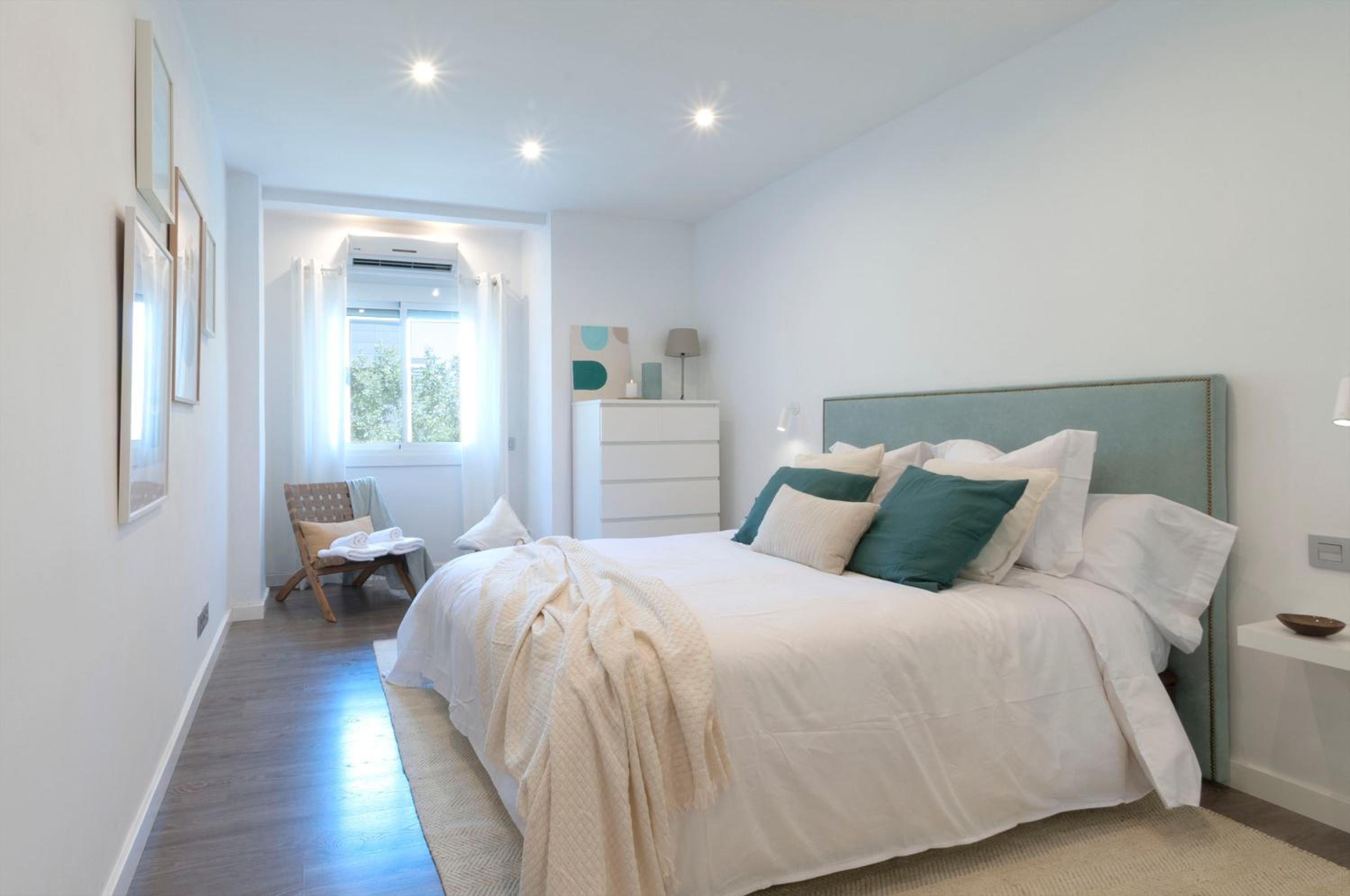 Apartamento de dos habitaciones con balcón