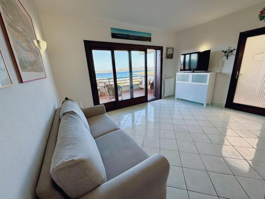 One-Bedroom Apartment With Sea View And Terrace