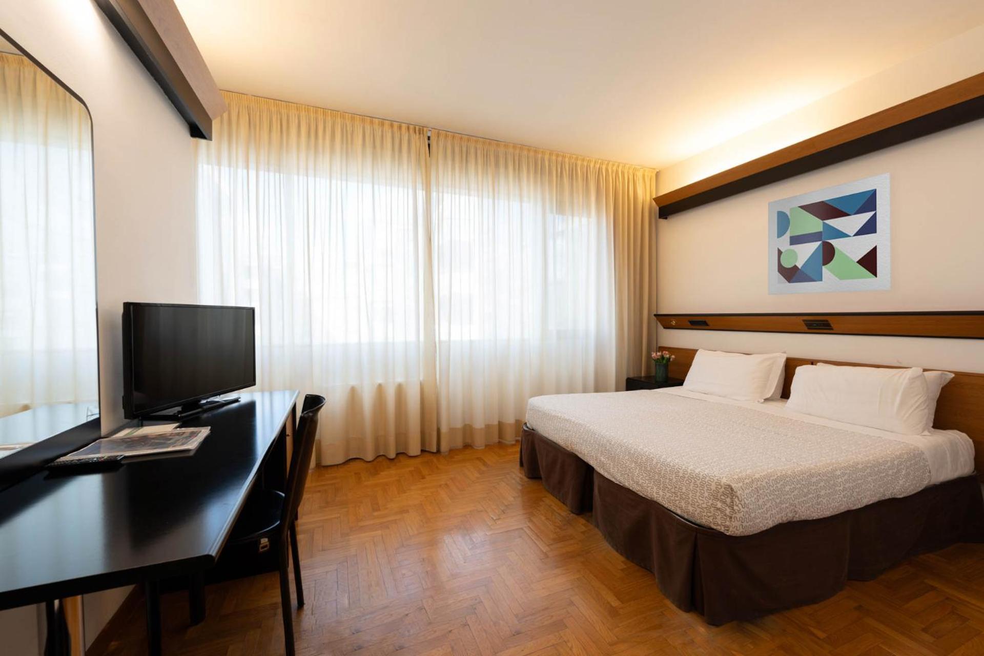 Double or Twin Room - Photo 3