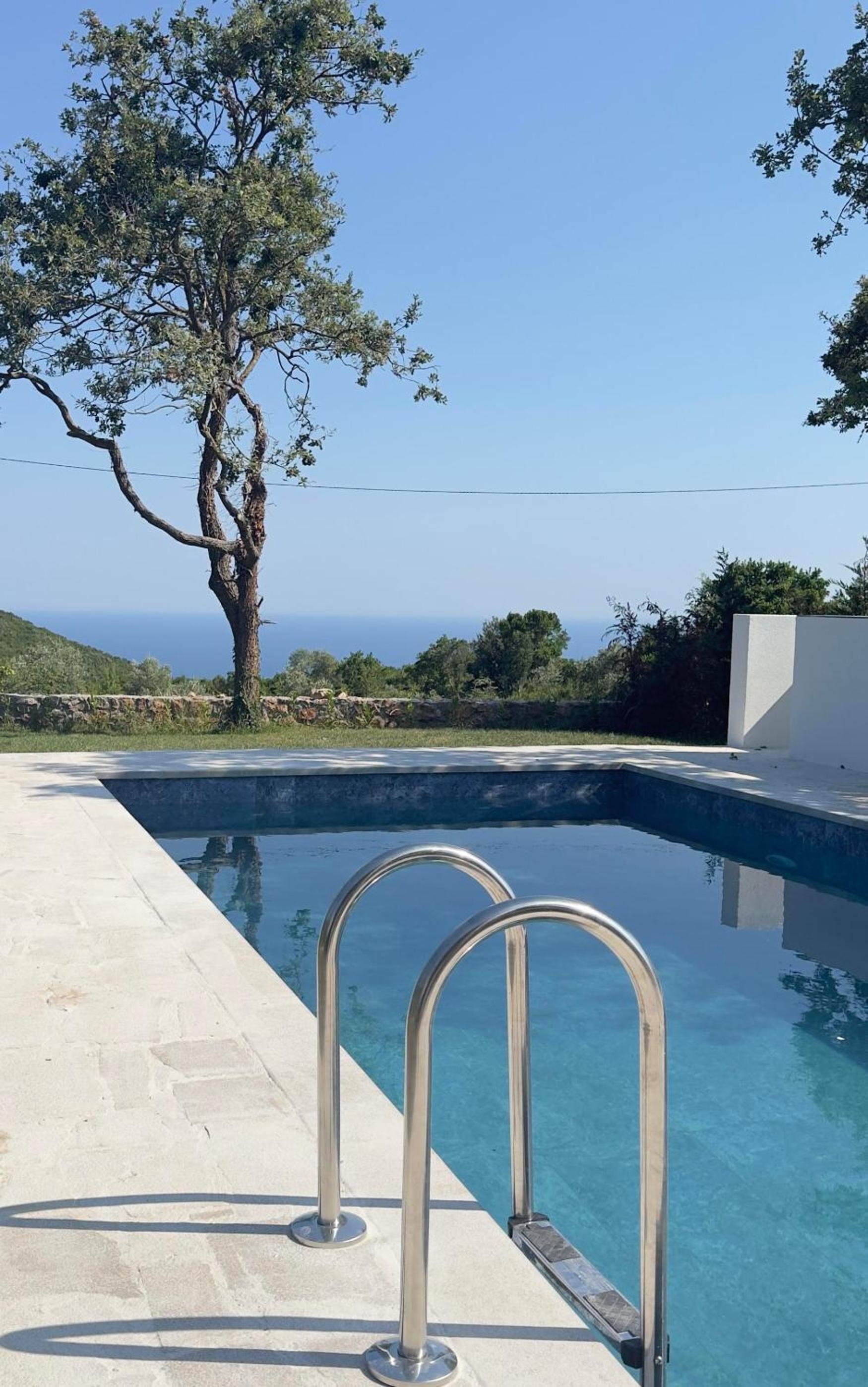 Four-Bedroom Villa with Private Pool photo 3