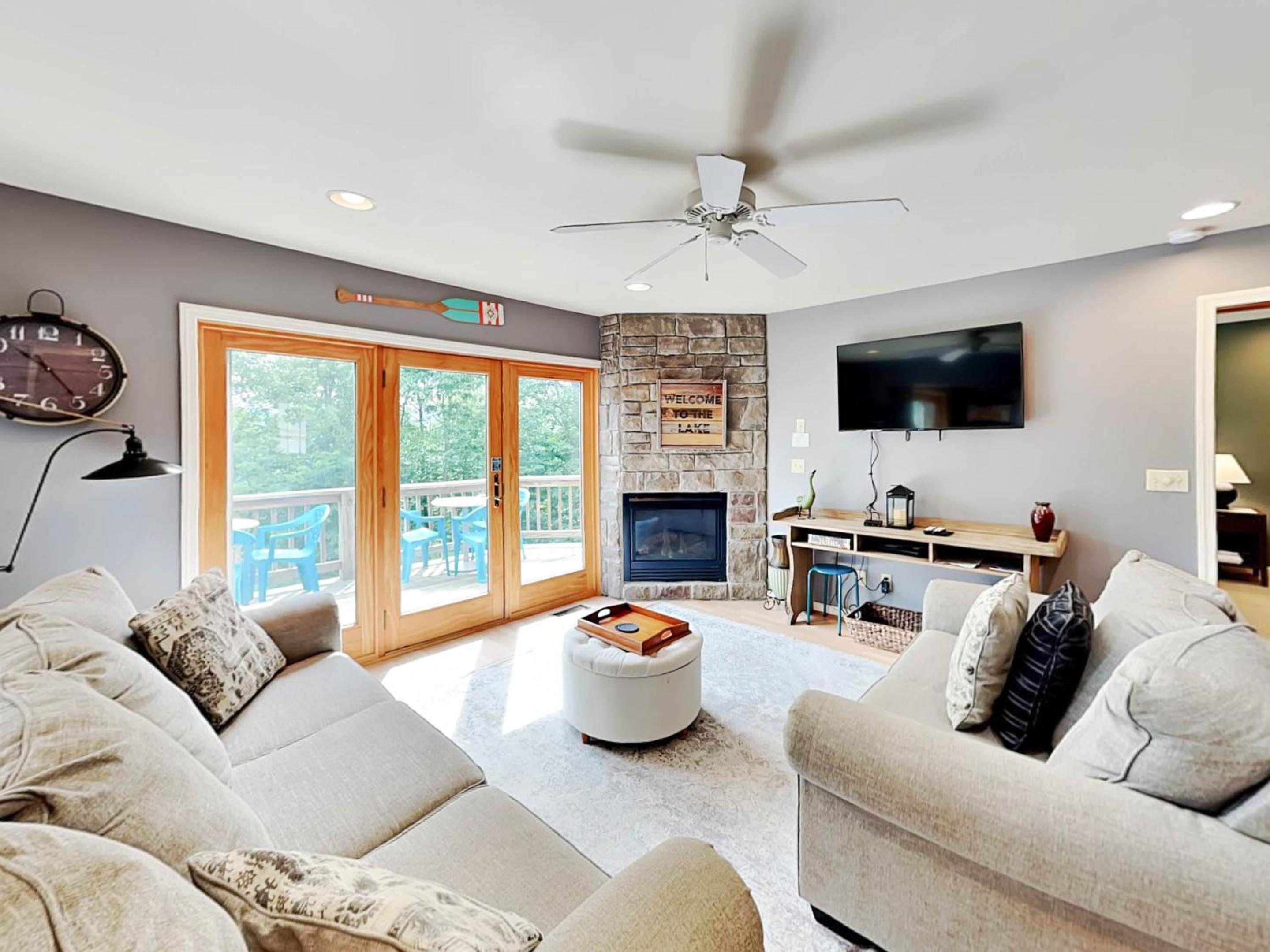 Five-Bedroom House photo 1