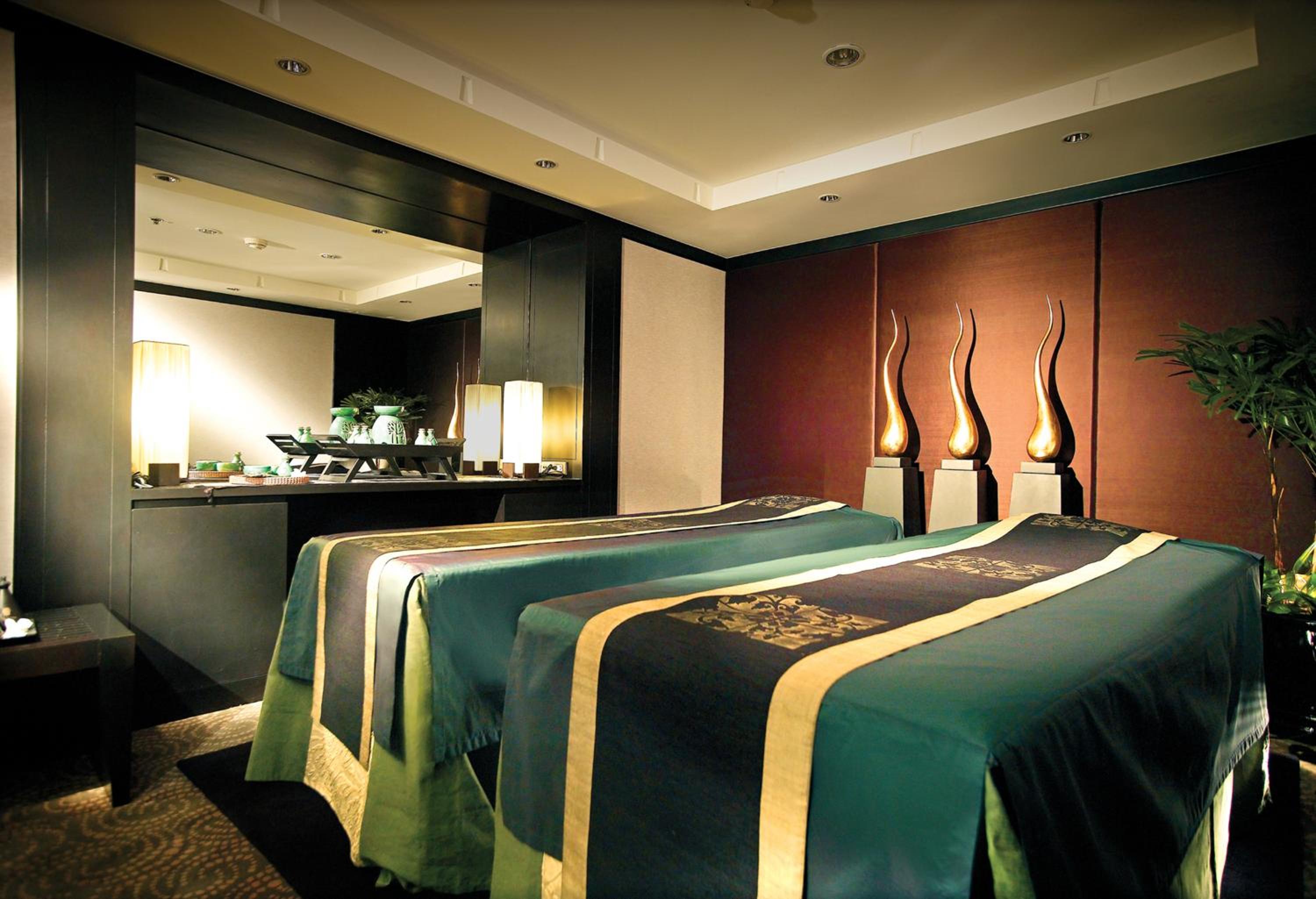 Spa Sanctuary Suite thumbnail 5