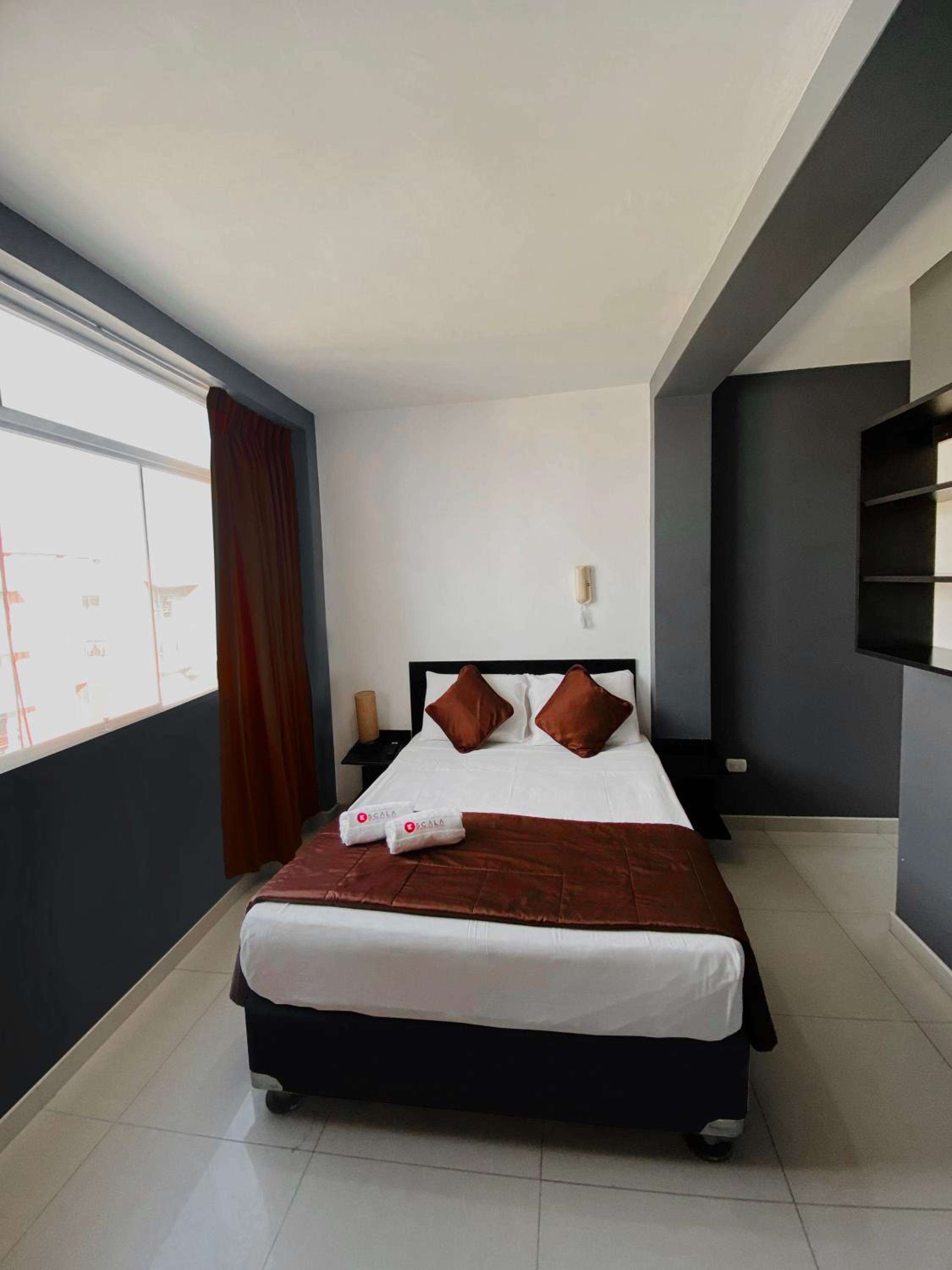 Deluxe Room (2 Adults + 1 Child) photo 1