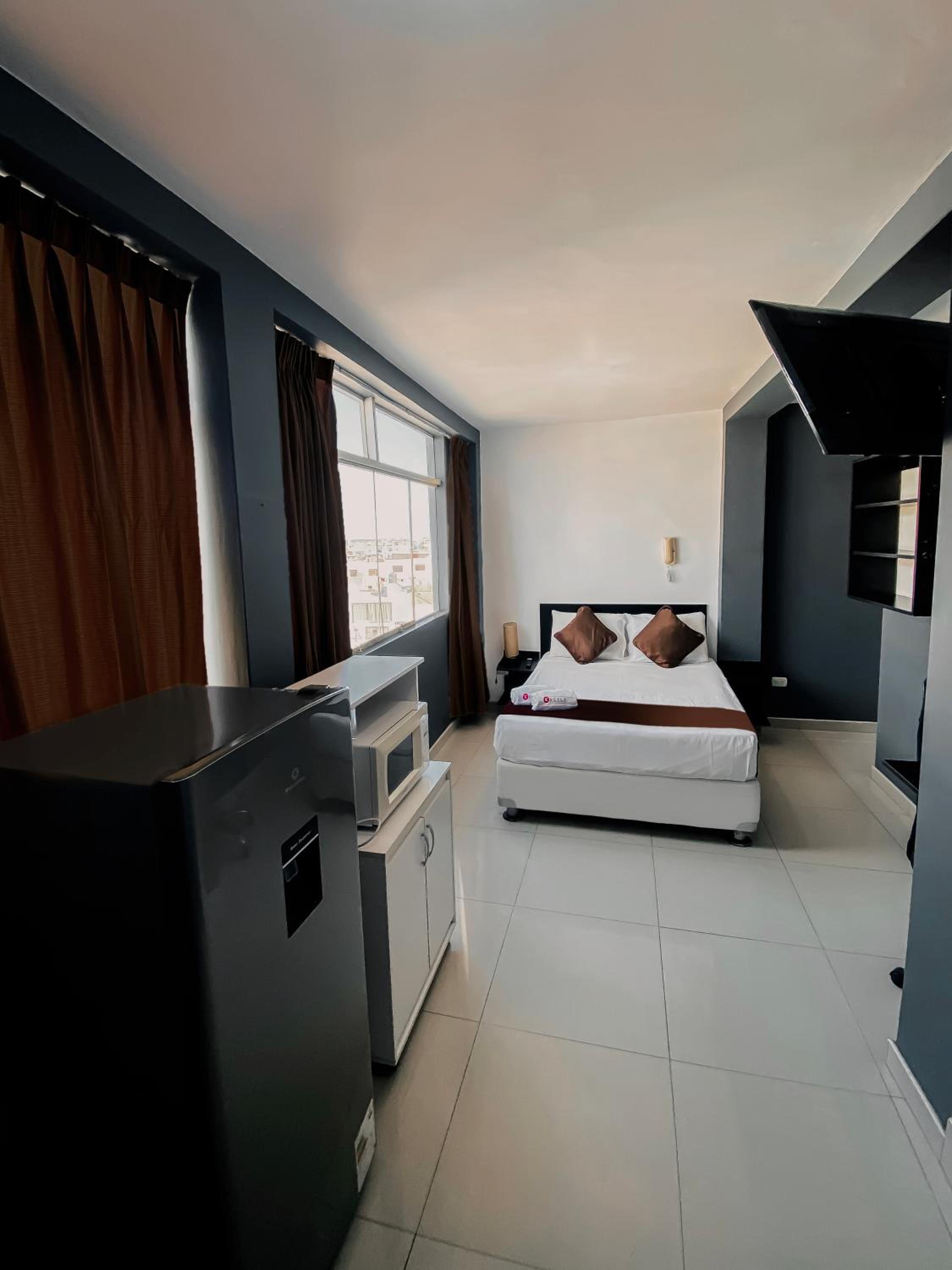 Deluxe Room (2 Adults + 1 Child) photo 2