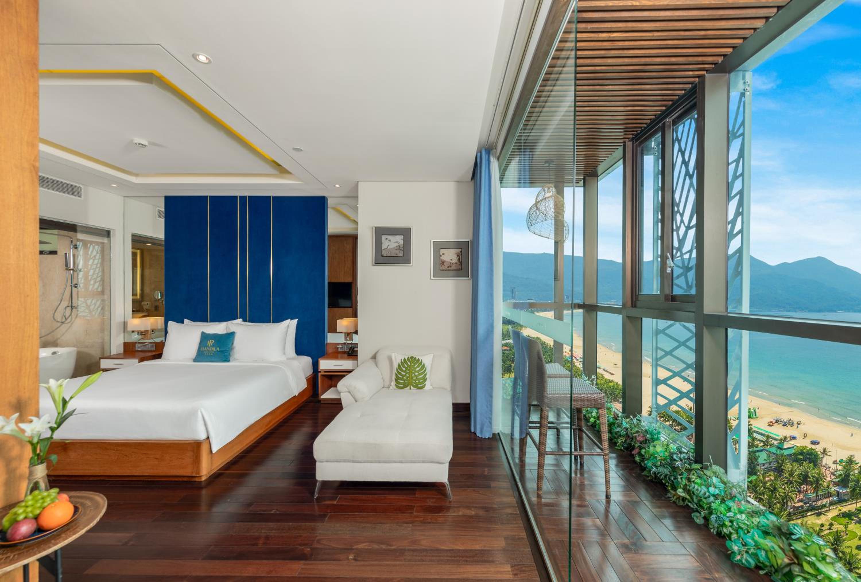 Mandila Suite with Ocean View photo 2