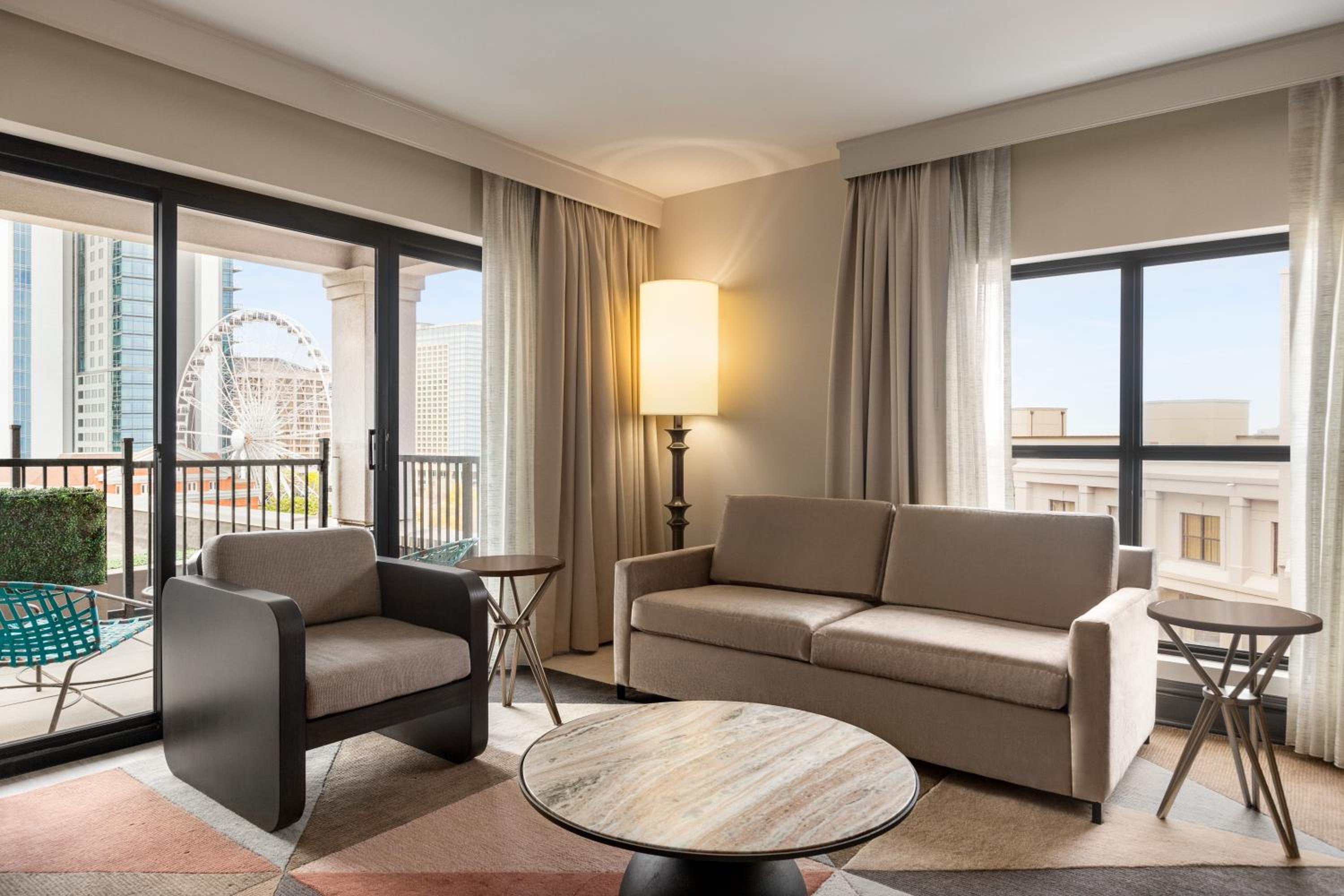 Two-Room Suite with One King Bed and Sofa Bed - Photo 15