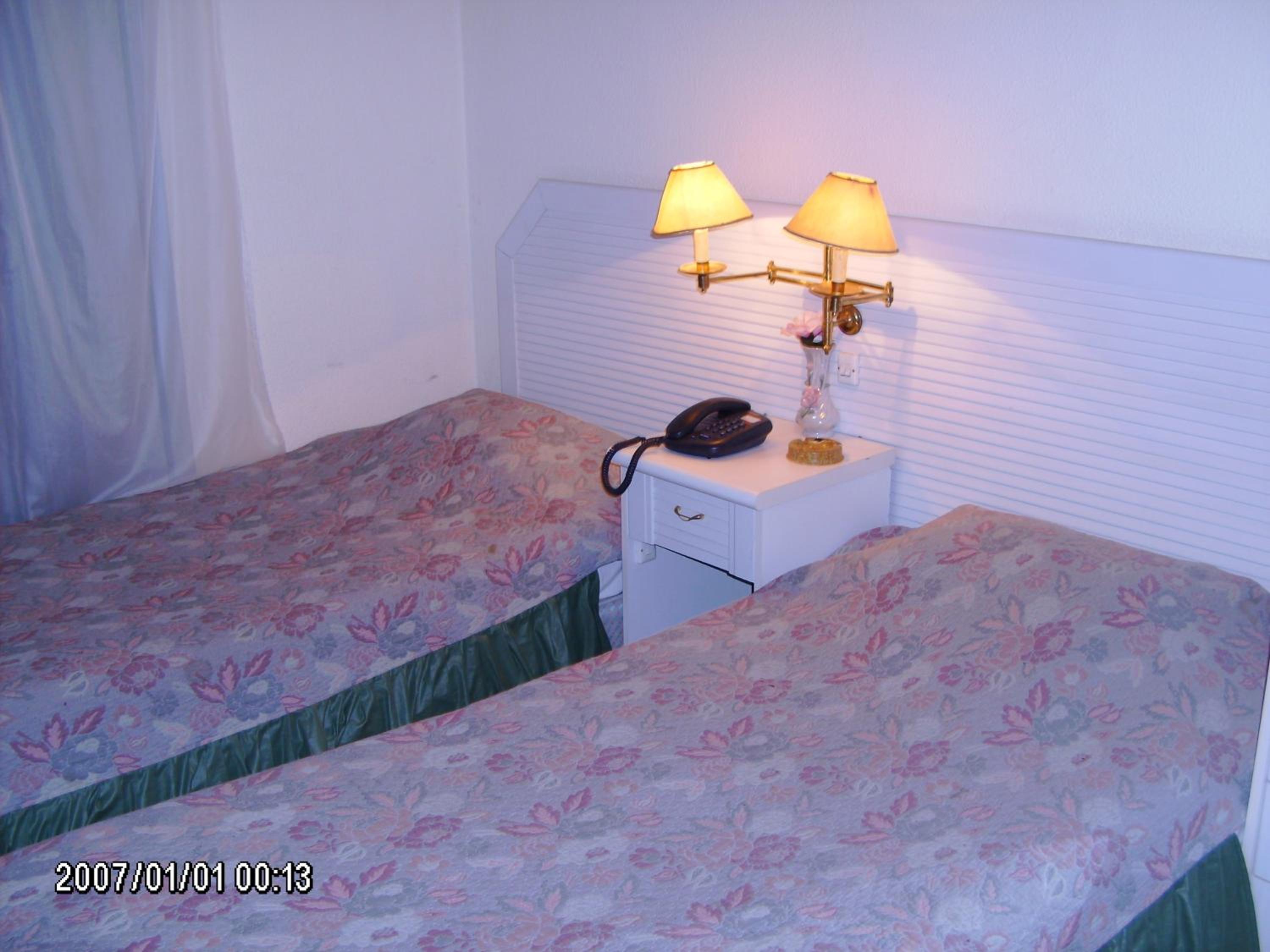 Double or Twin Room - Photo 2