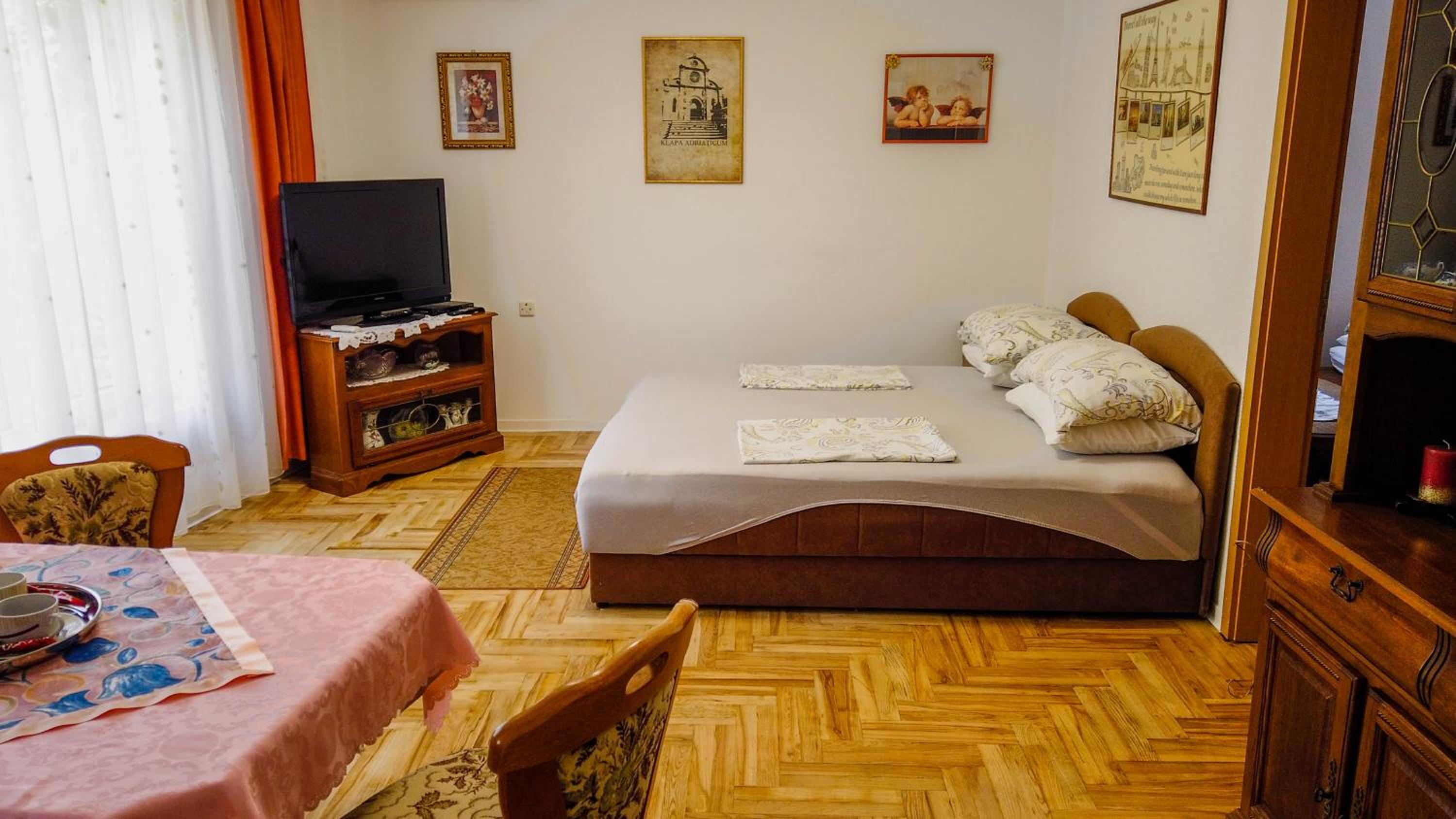 Apartment with Garden View - Photo 1