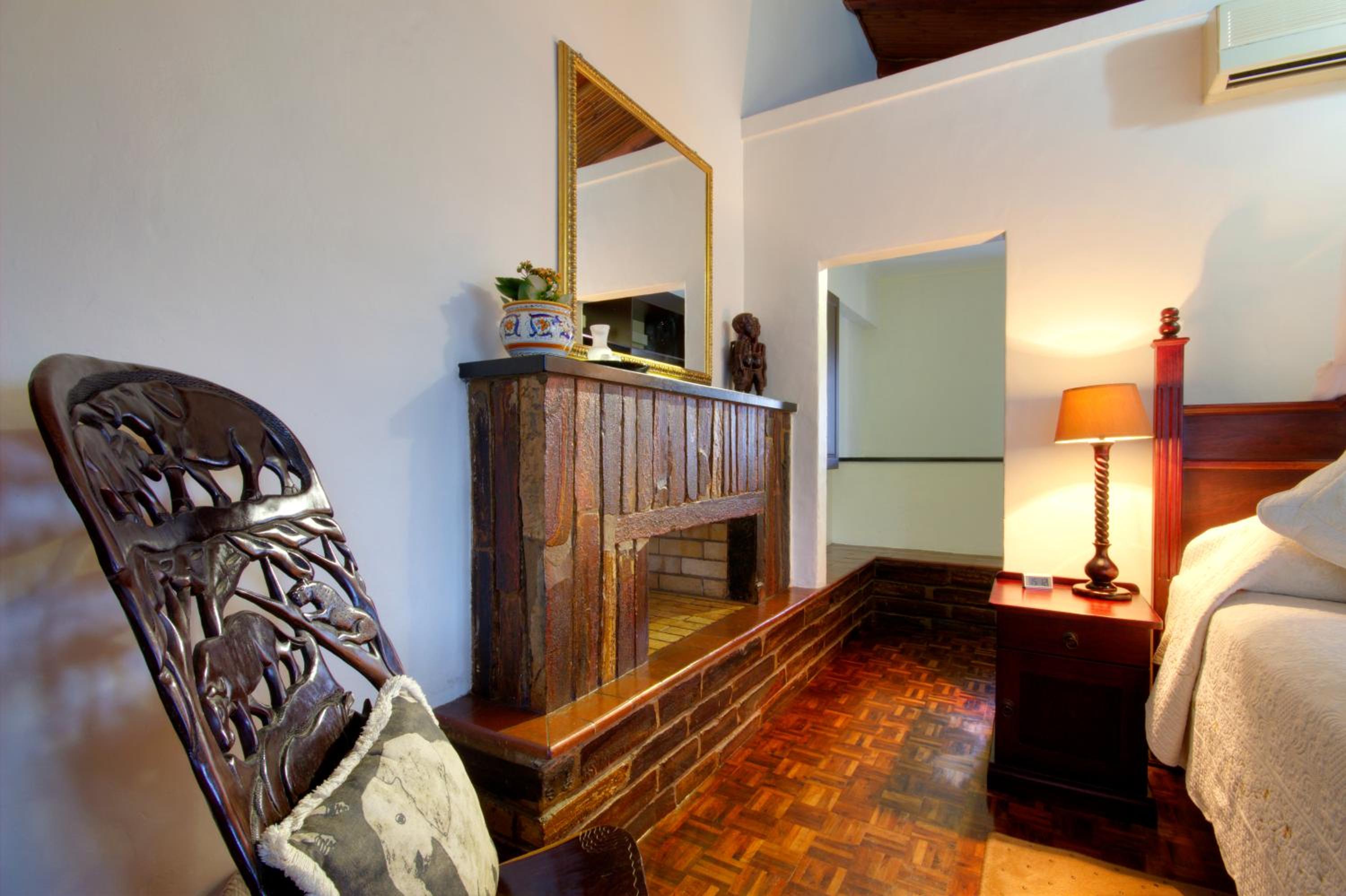 Deluxe Queen Room - Photo 3