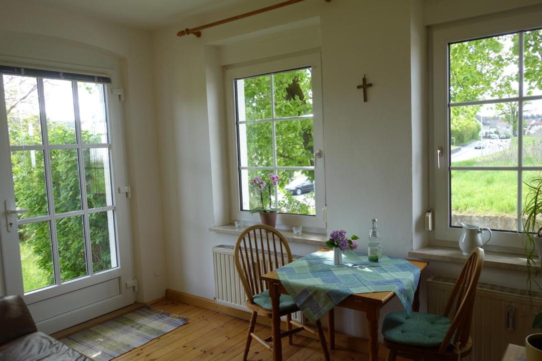 One-Bedroom Apartment with Garden photo 3