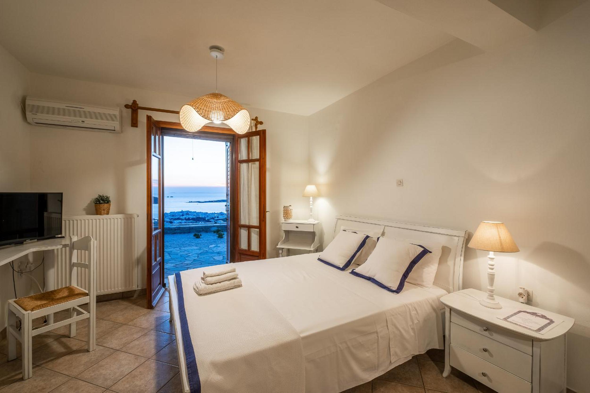 Three-Bedroom Holiday Home - Seaview 