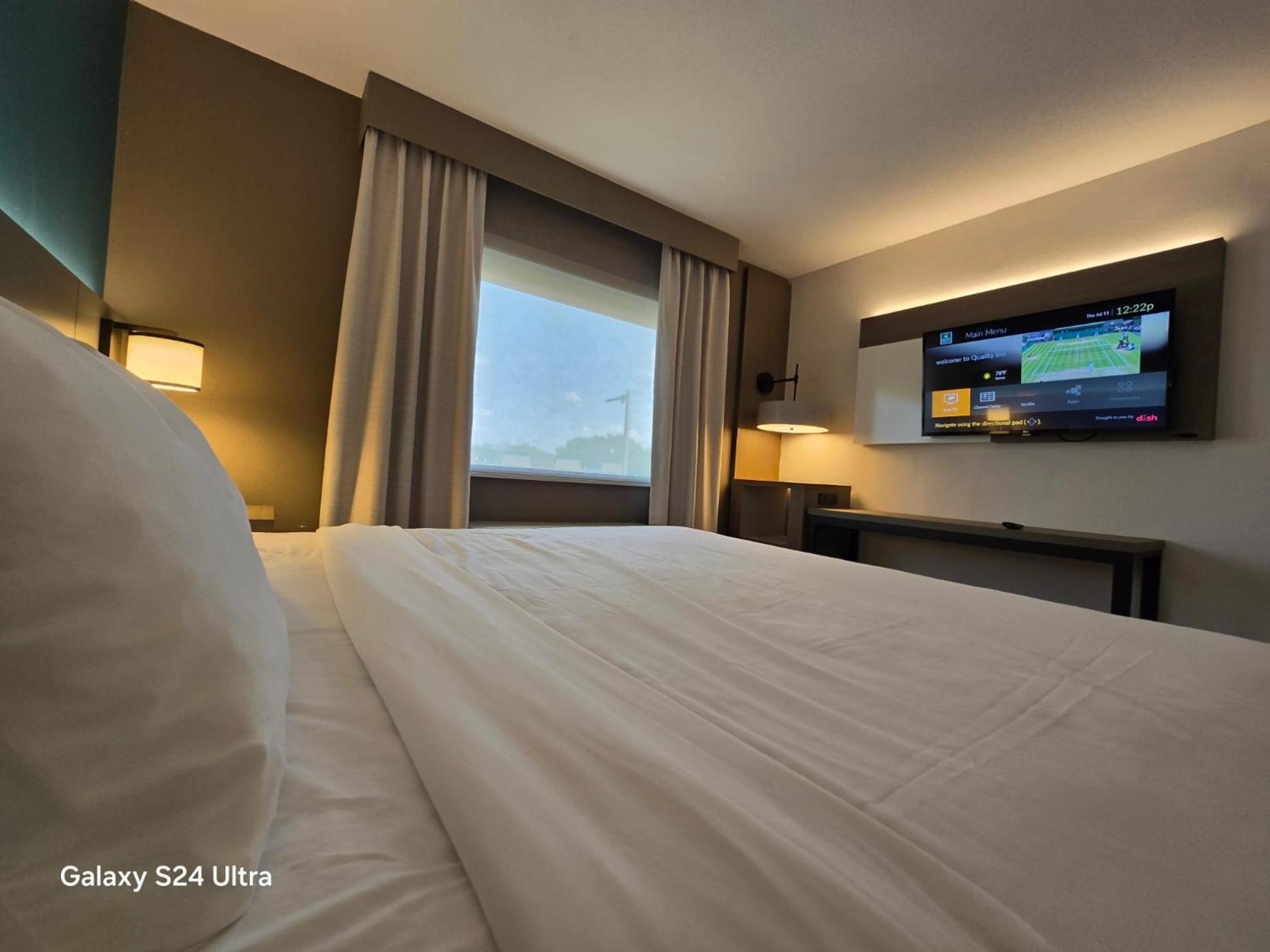 Executive King Room - Photo 2