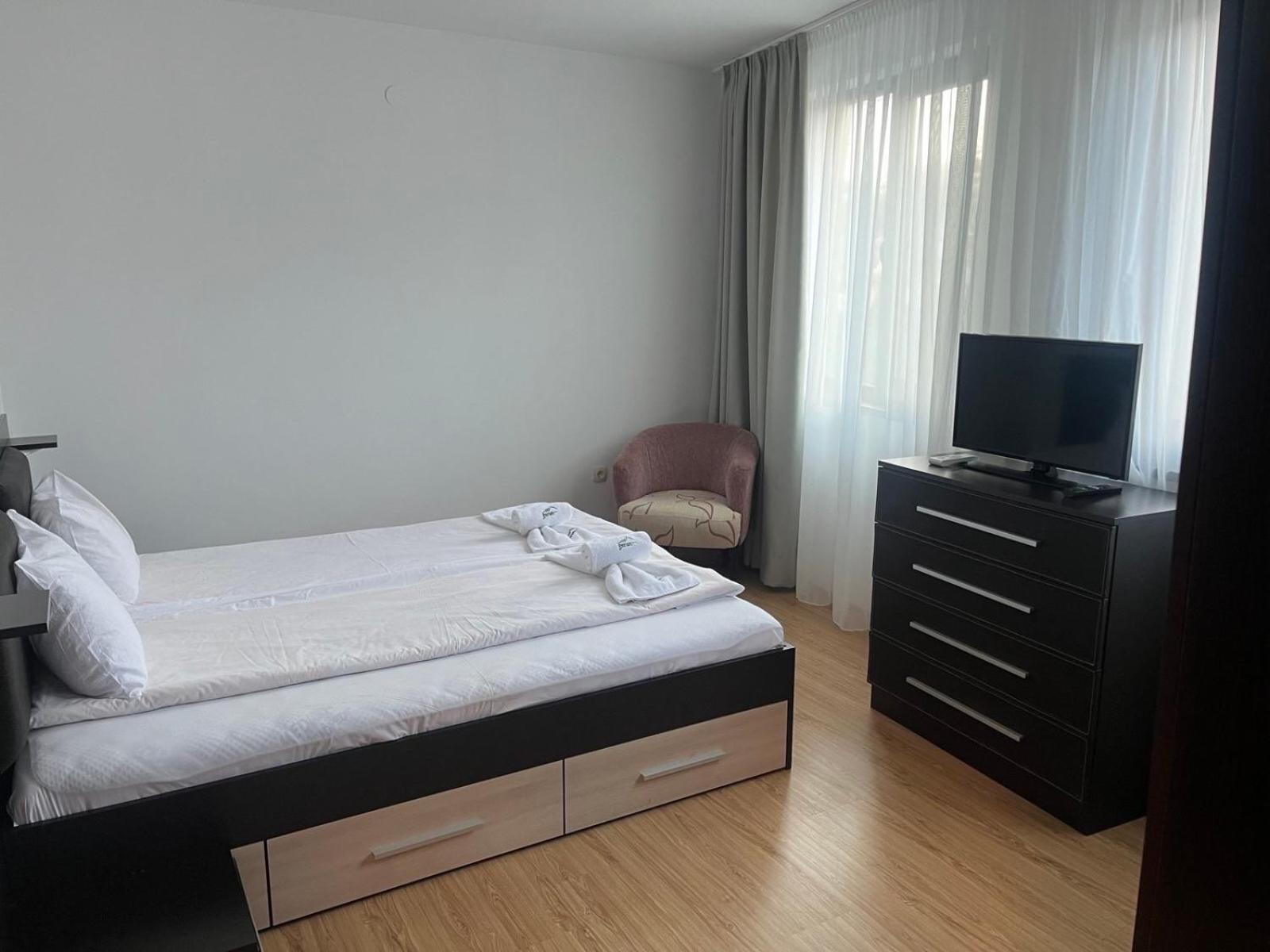 One-Bedroom Apartment photo 2