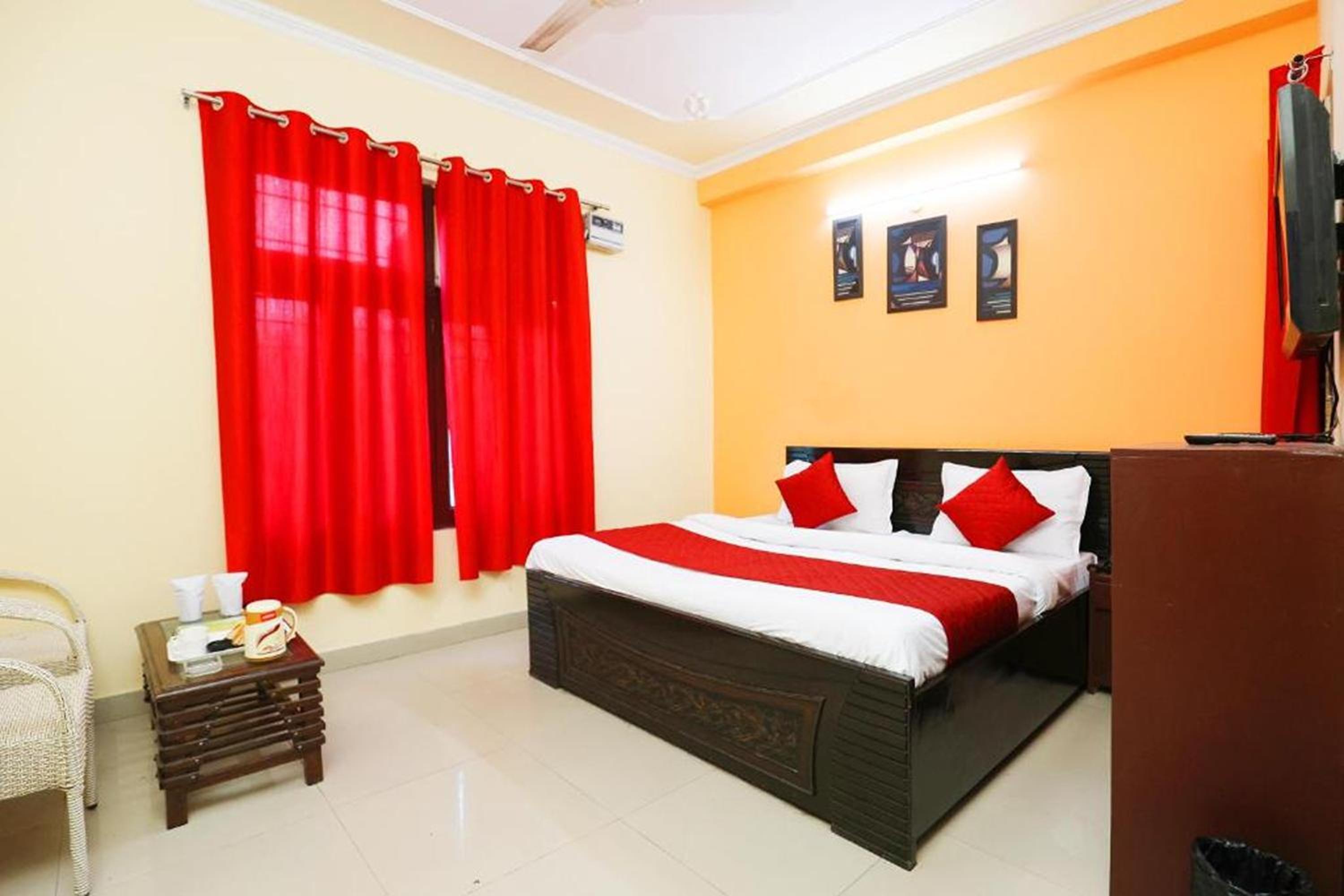 Deluxe Room - Photo 24