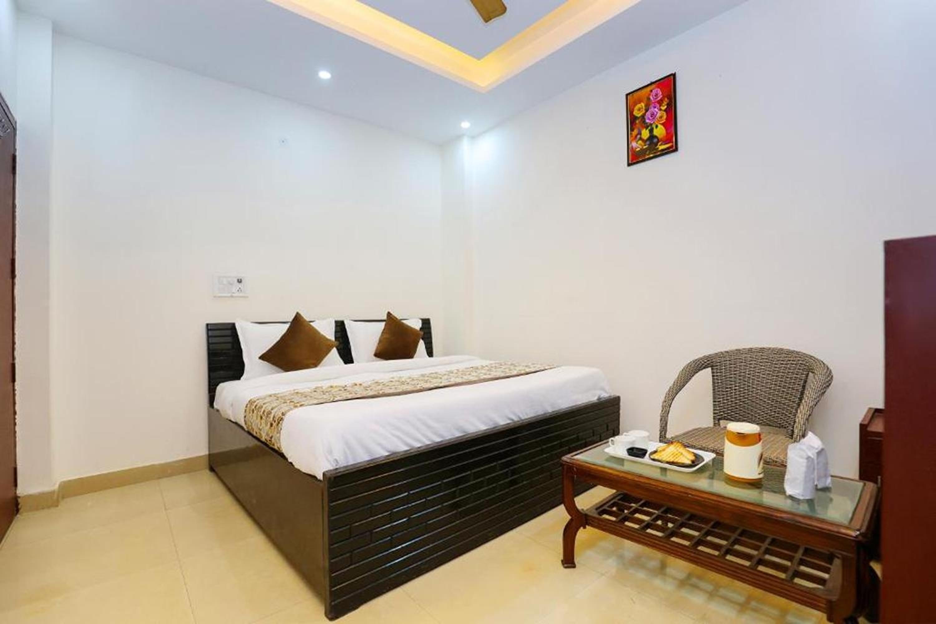 Deluxe Room - Photo 1