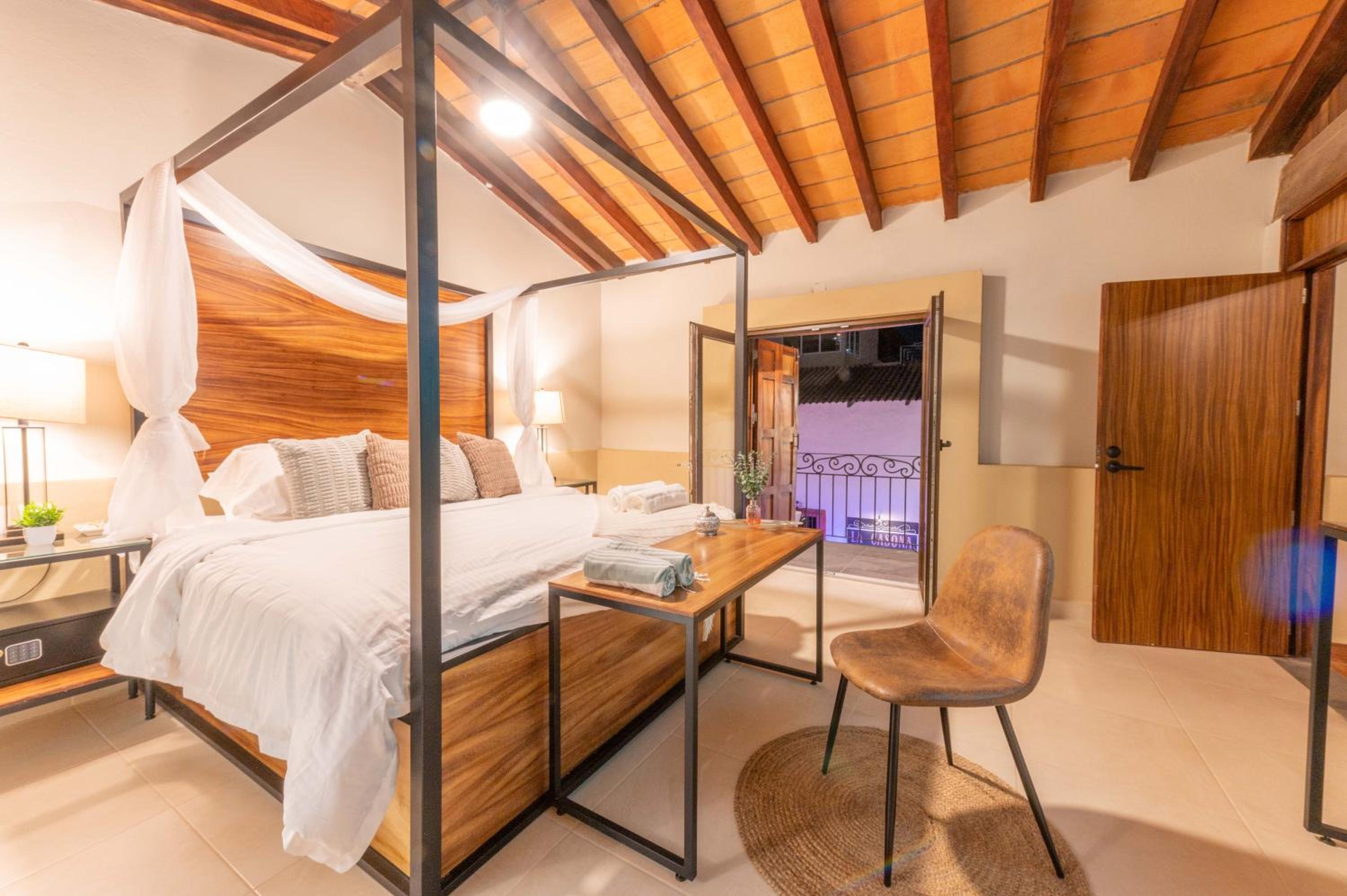 King Room with Balcony