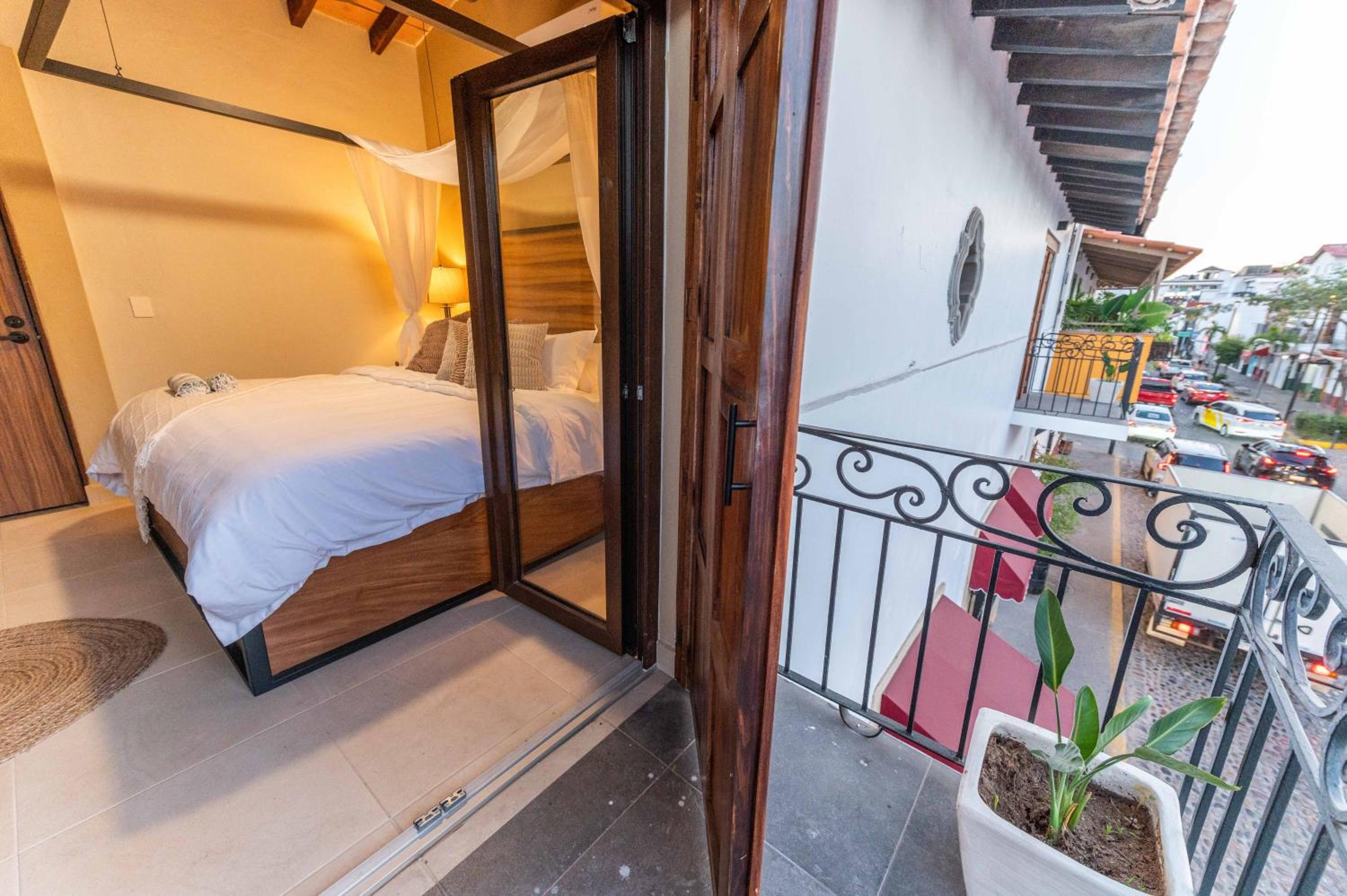 Single Room with Balcony photo 3