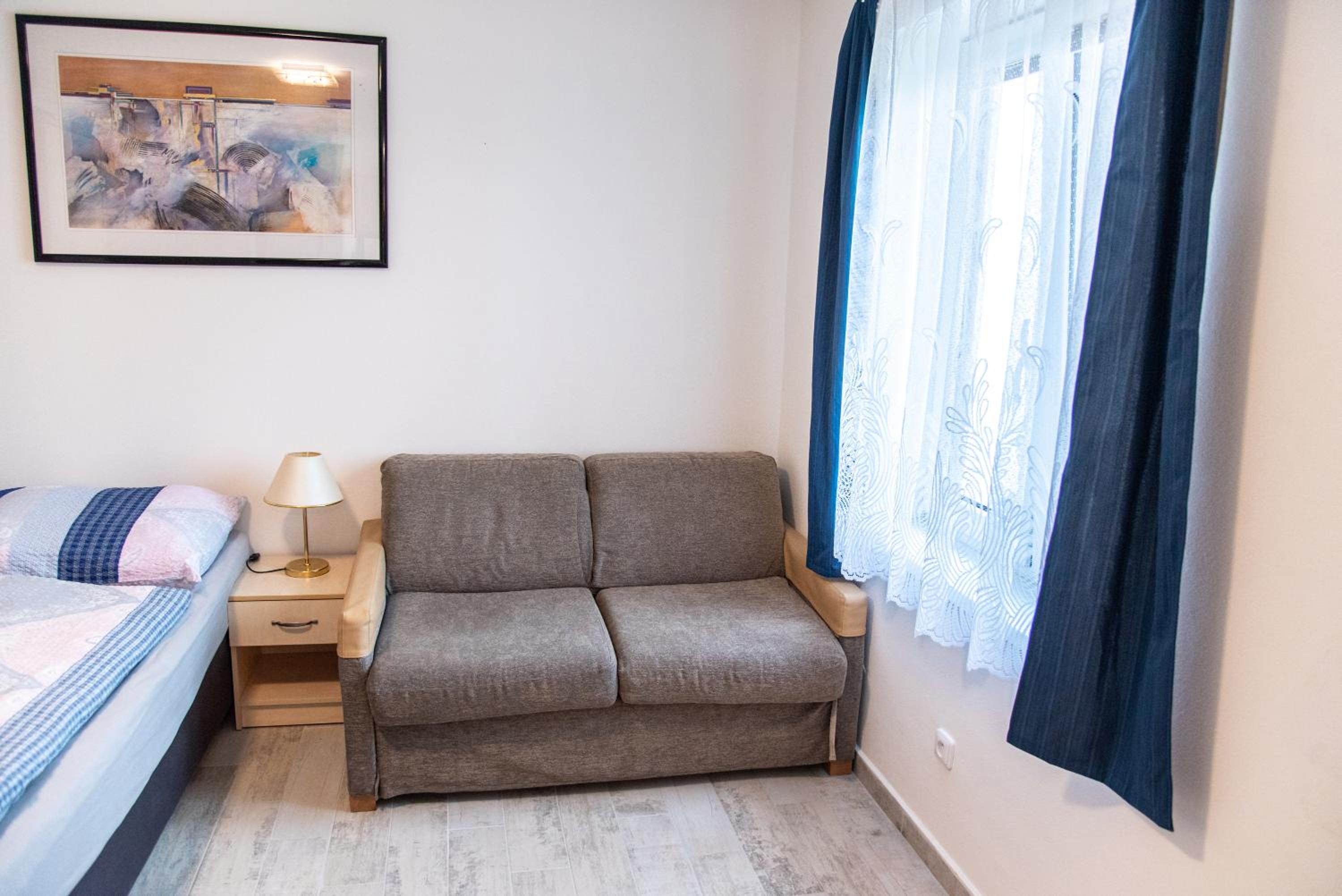 Apartment photo 2